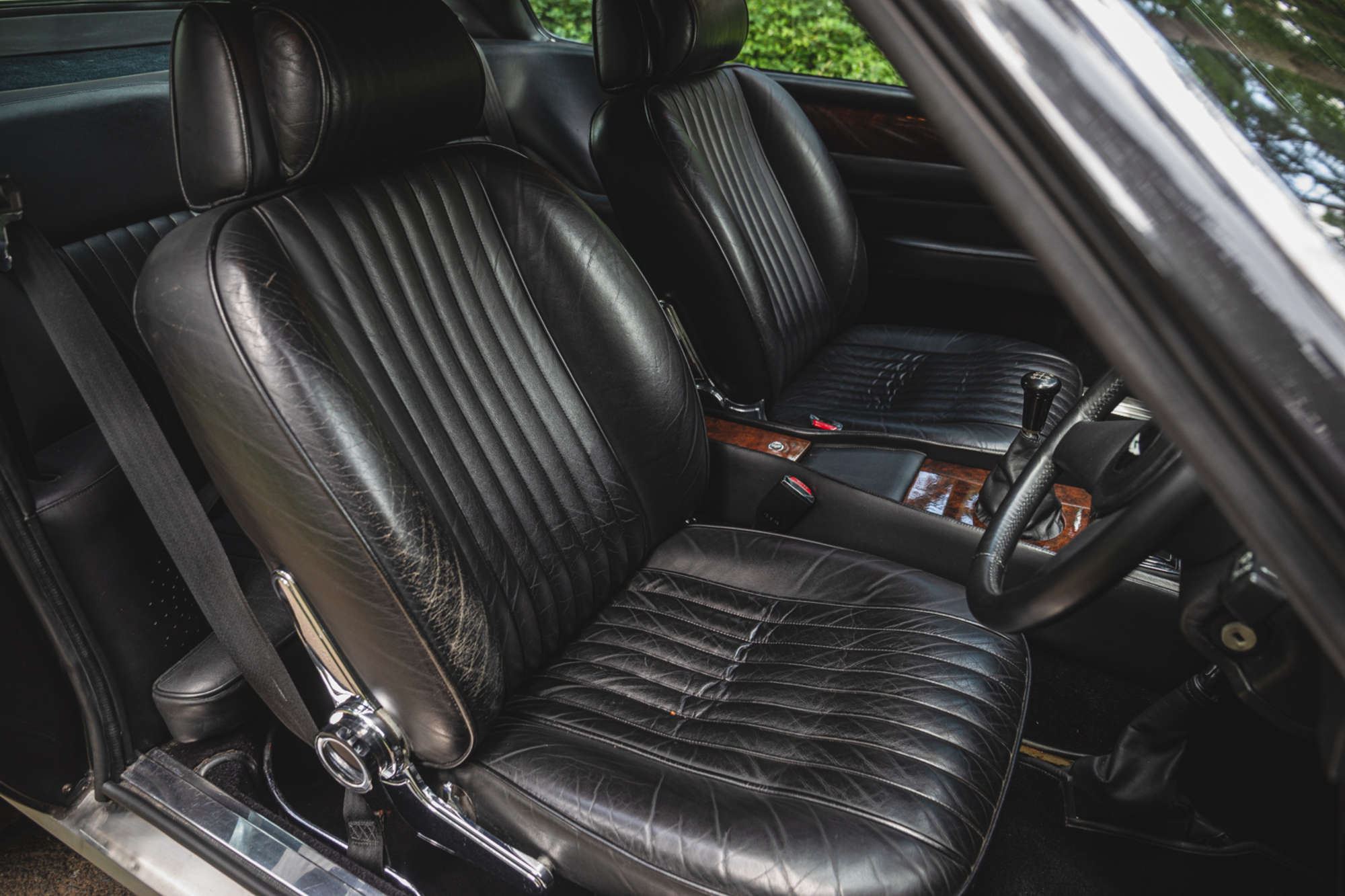 1990 Aston Martin V8 Vantage Coupe X-Pack (Manual)-Auction Lot