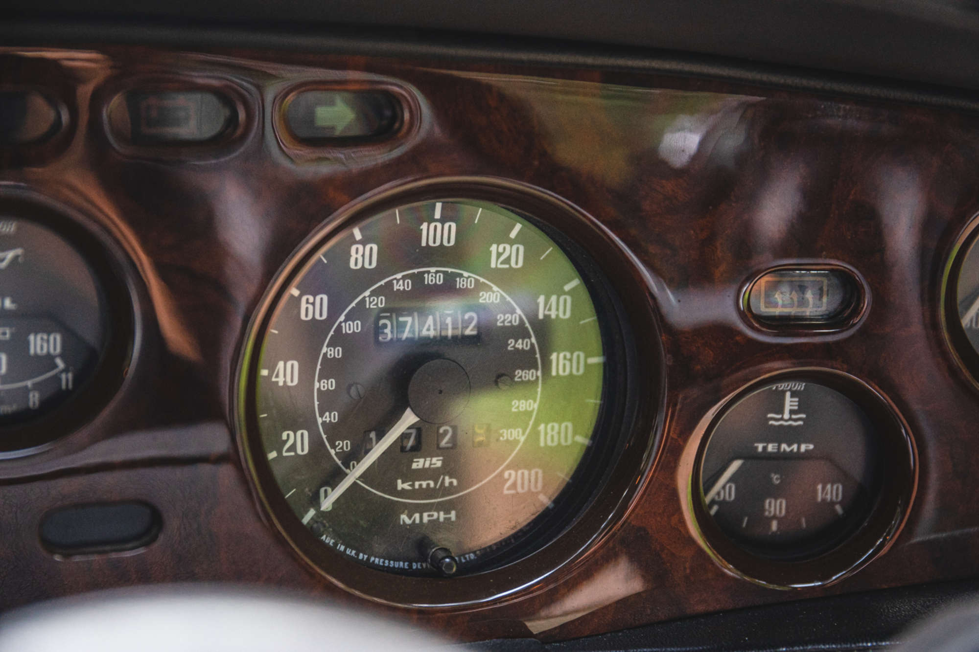 1990 Aston Martin V8 Vantage Coupe X-Pack (Manual)-Auction Lot