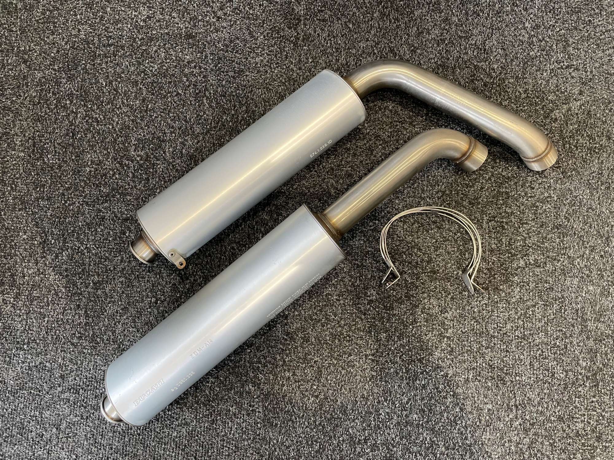 1998 Ducati 748 SPS-Auction Lot