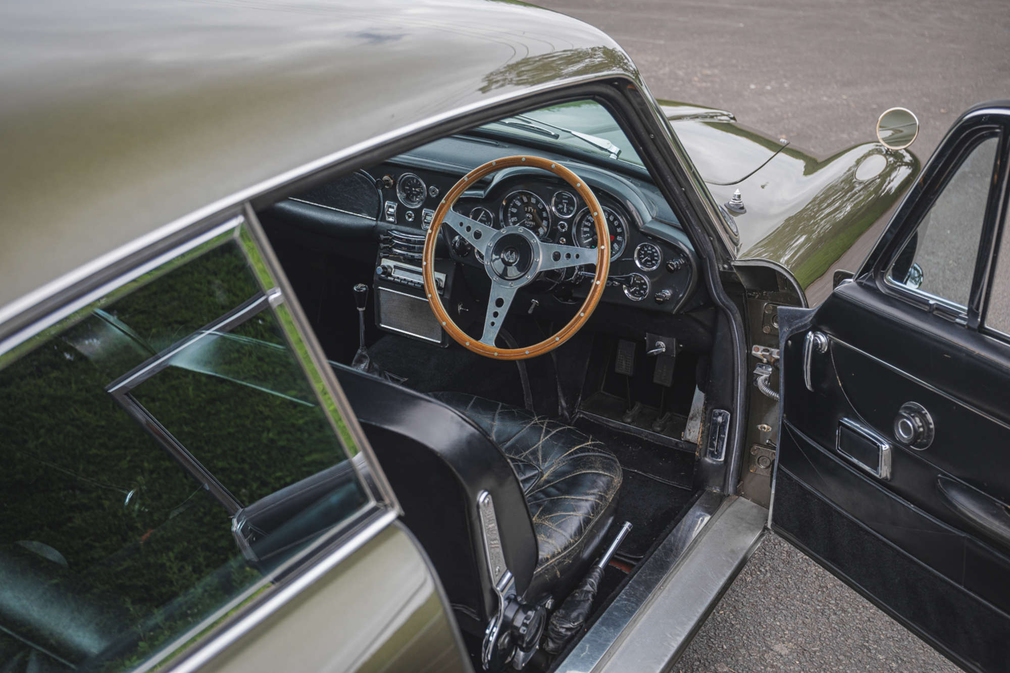 1967 Aston Martin DB6 Vantage-Auction Lot