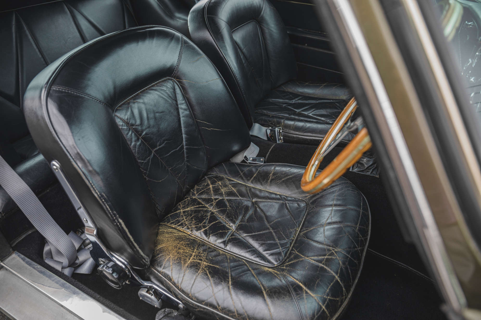 1967 Aston Martin DB6 Vantage-Auction Lot