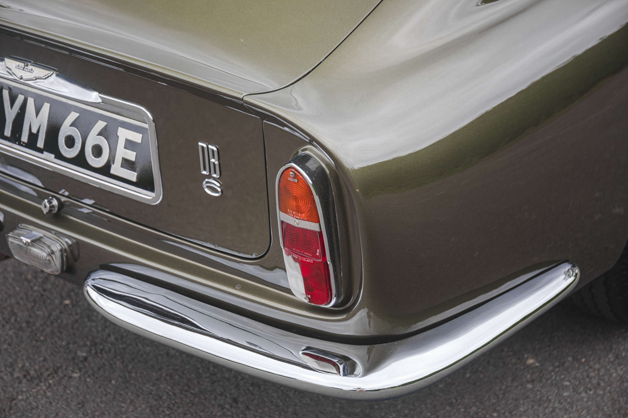 1967 Aston Martin DB6 Vantage-Auction Lot