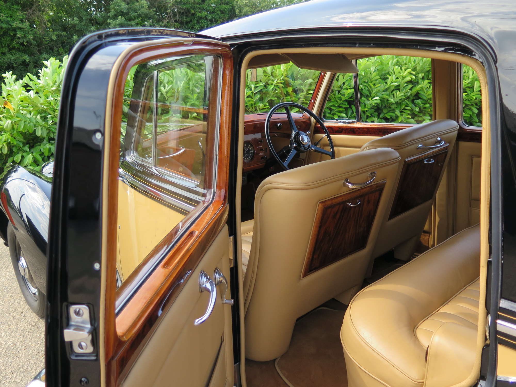 1950 Bentley Mk VI Standard Steel Saloon-Sold