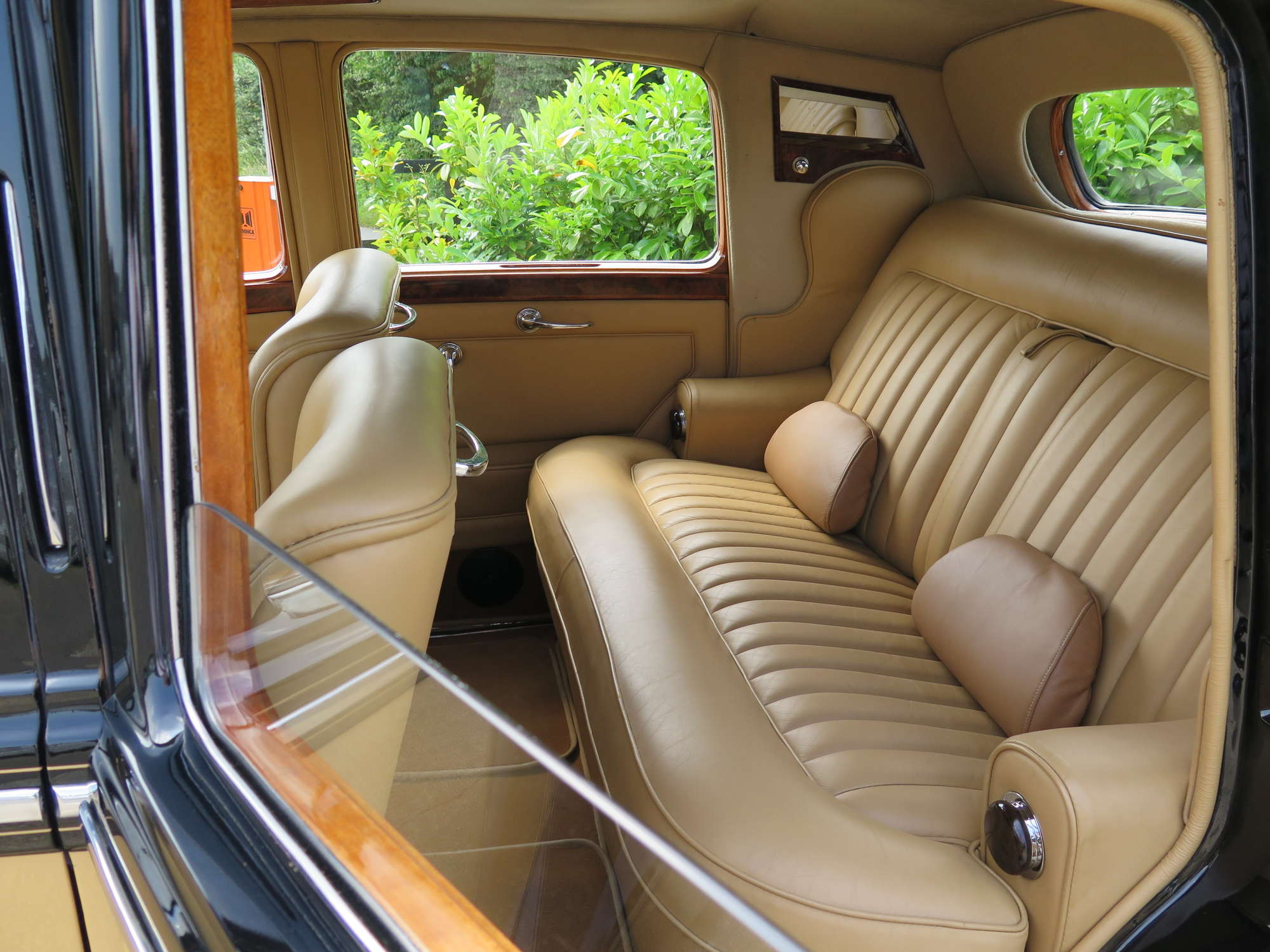 1950 Bentley Mk VI Standard Steel Saloon-Sold