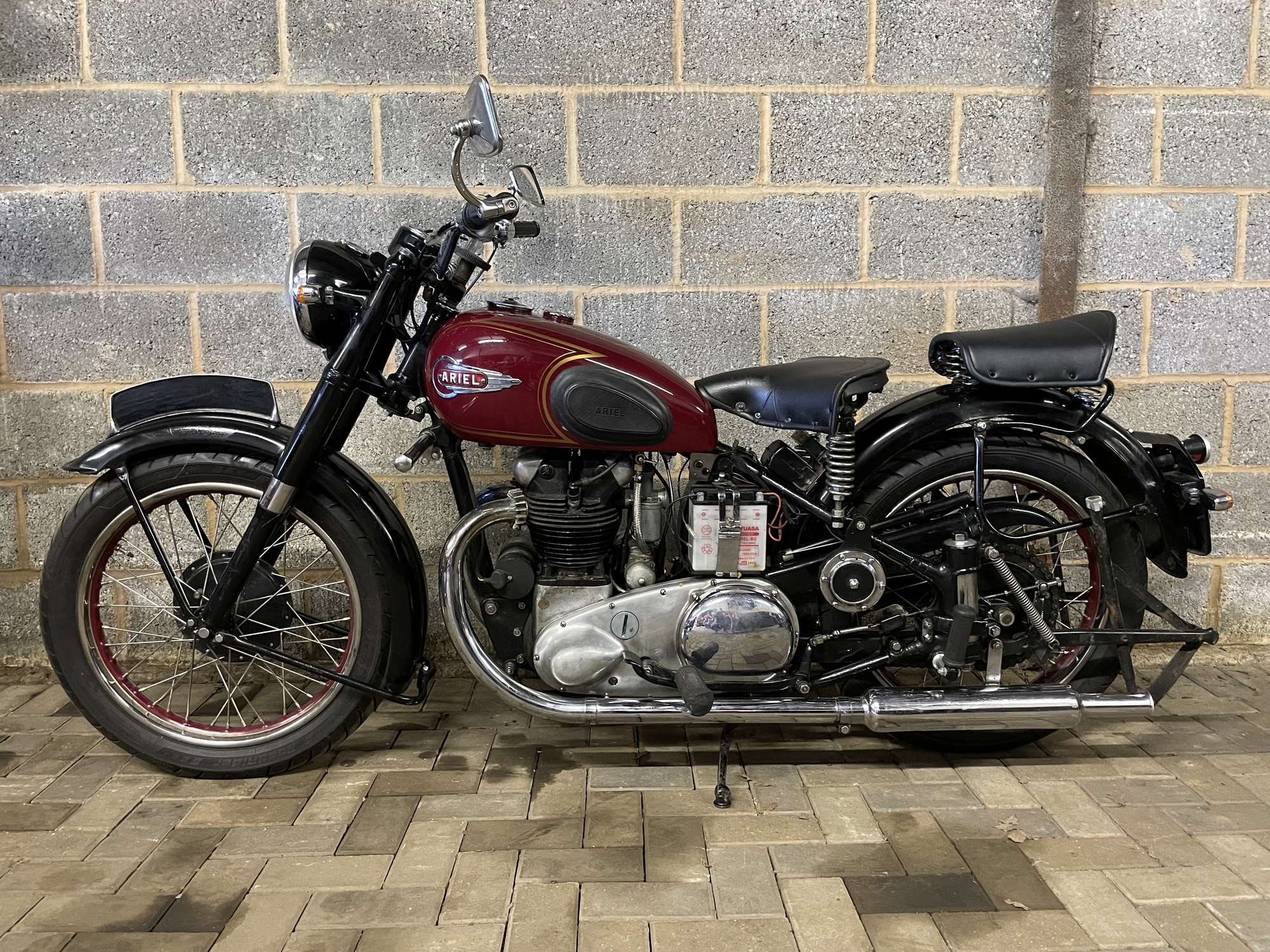 1952 Ariel Red Hunter Twin-Sold