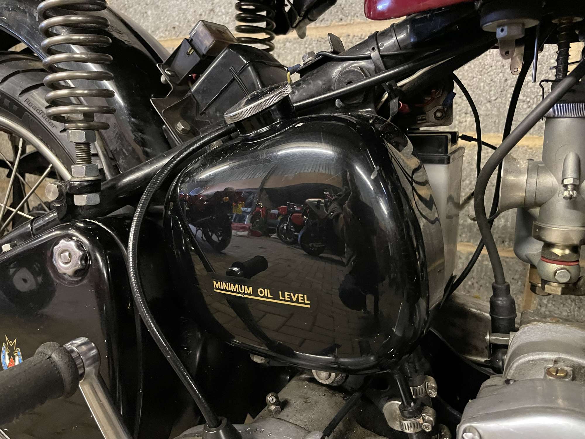 1952 Ariel Red Hunter Twin-Sold