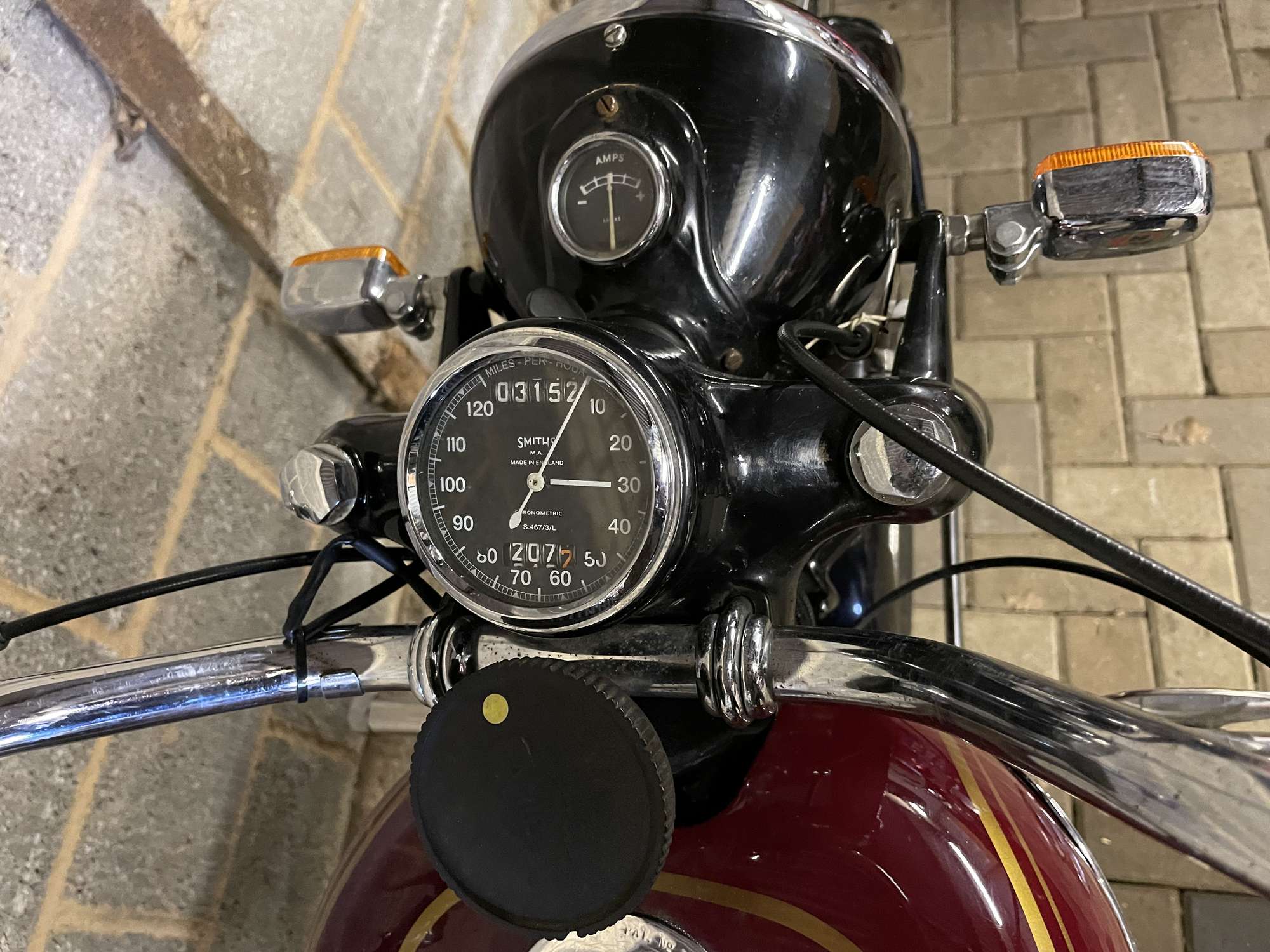 1952 Ariel Red Hunter Twin-Sold