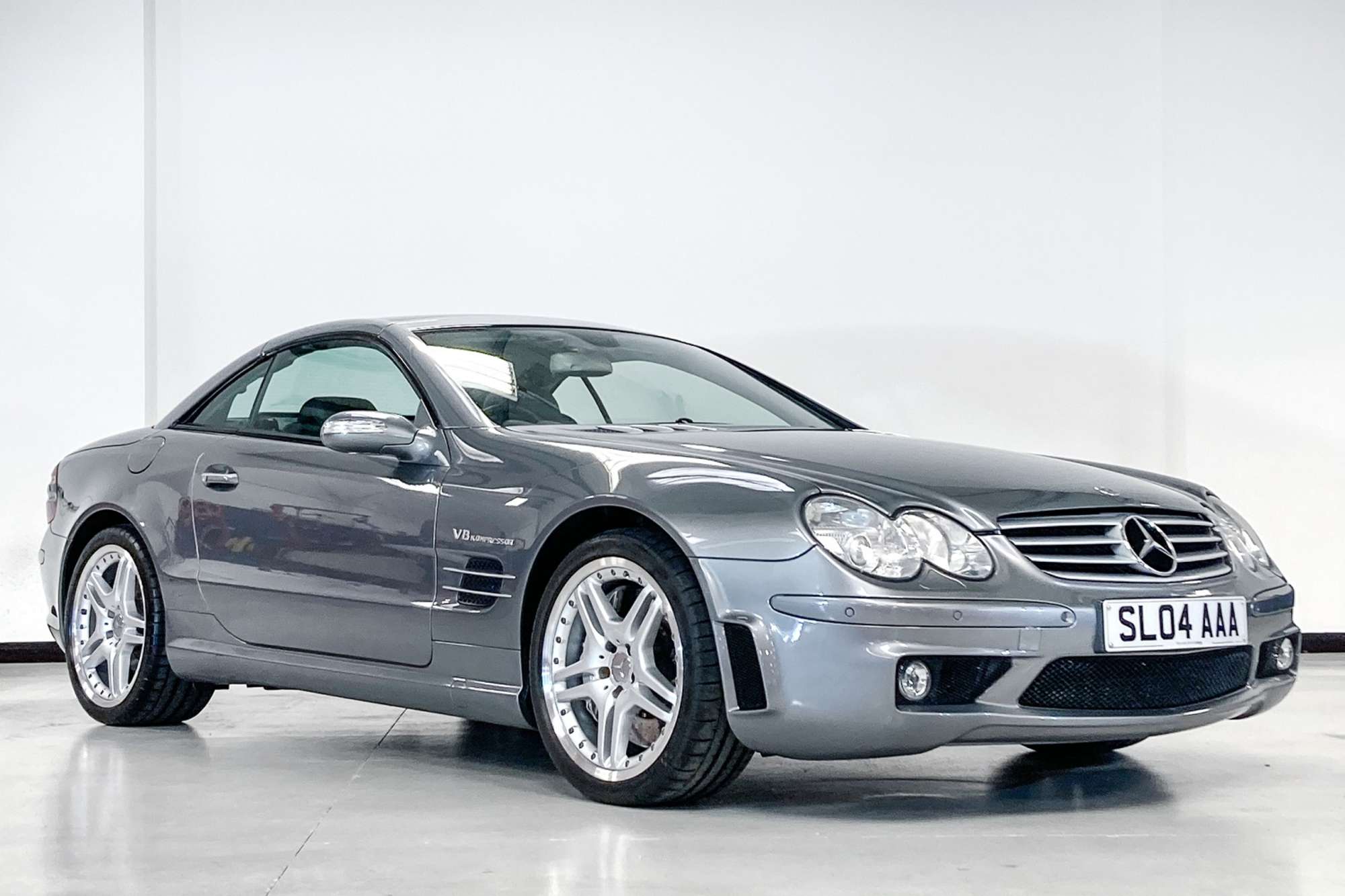 Iconic Auctioneers | 2004 Mercedes-Benz SL55 AMG (Performance Pack