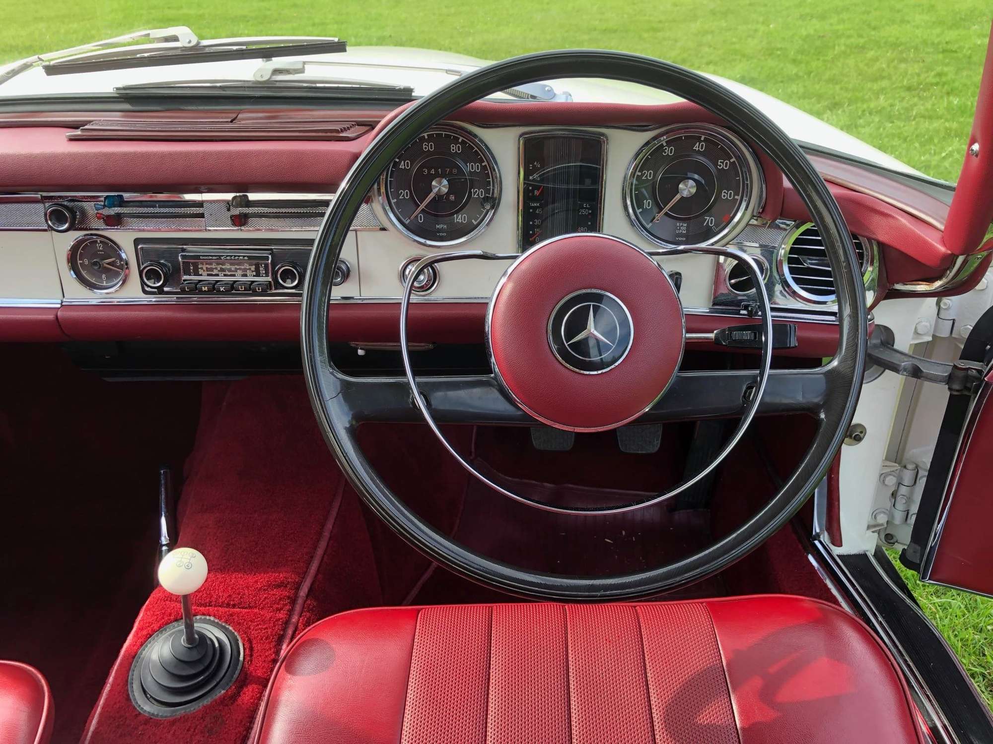 1964 Mercedes-Benz 230 SL (W113)-Auction Lot