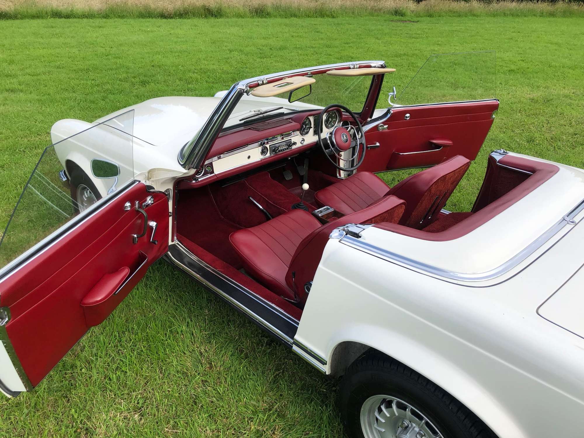 1964 Mercedes-Benz 230 SL (W113)-Auction Lot