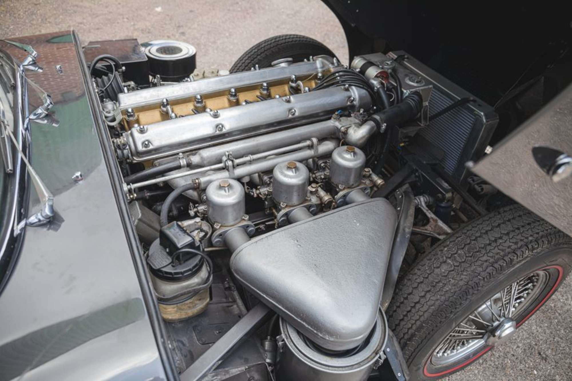 1961 Jaguar E-Type 3.8  'External Bonnet Lock' Roadster-Auction Lot