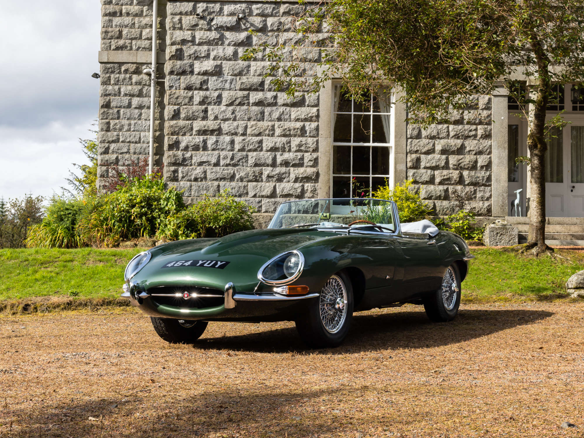 1961 Jaguar E-Type Series 1 3.8  'External Bonnet Lock' Road-Auction Lot