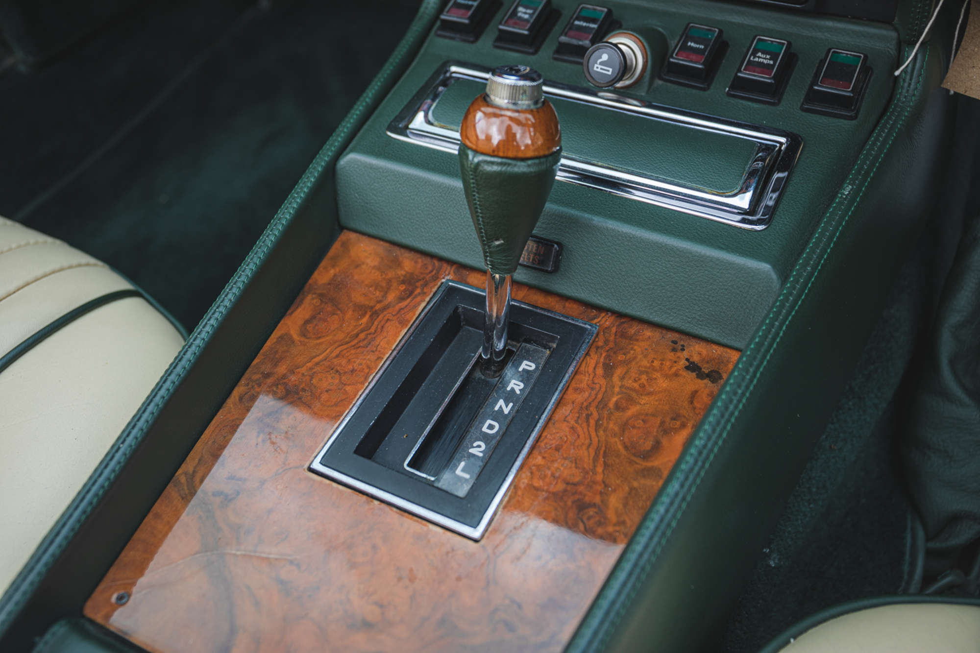1979 Aston Martin V8 Volante-Auction Lot
