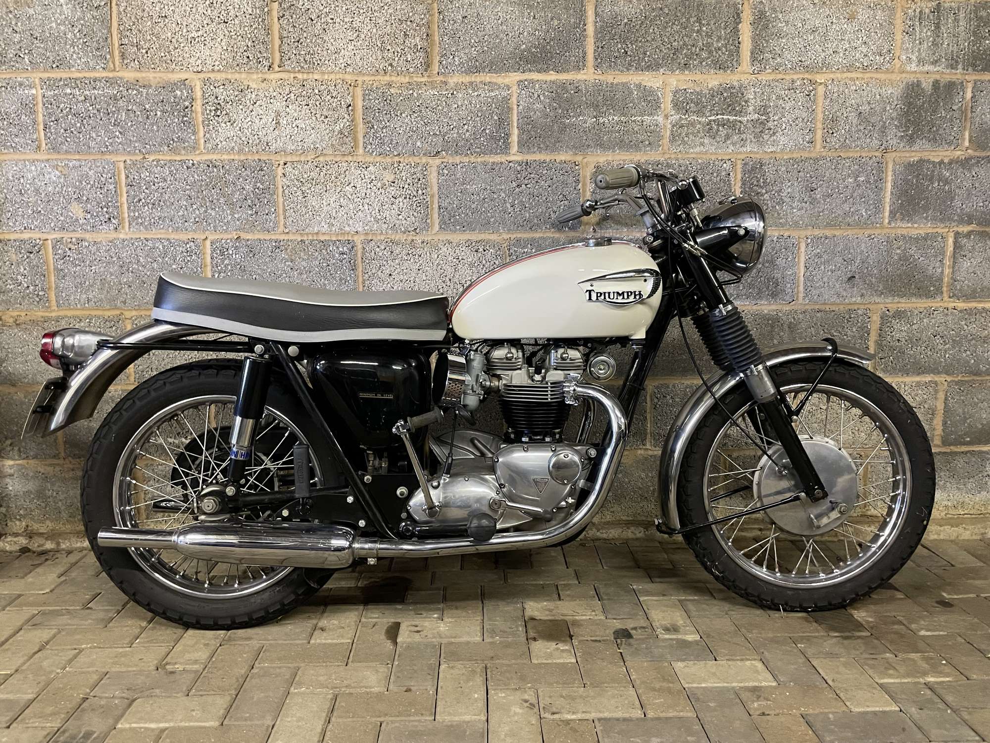 1966 Triumph T120R Bonneville 650cc-Sold