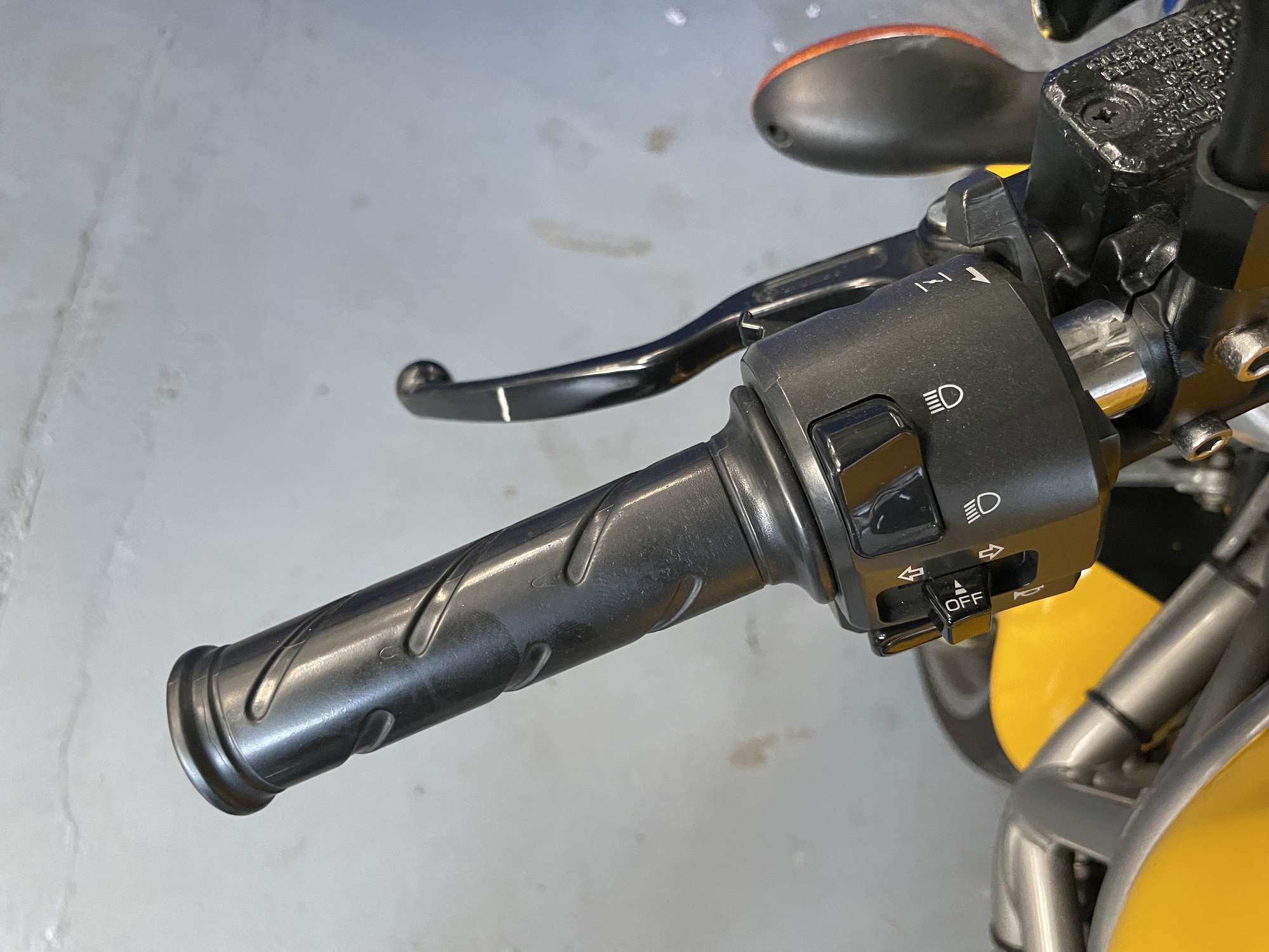 2005 Ducati M800 Monster-Auction Lot