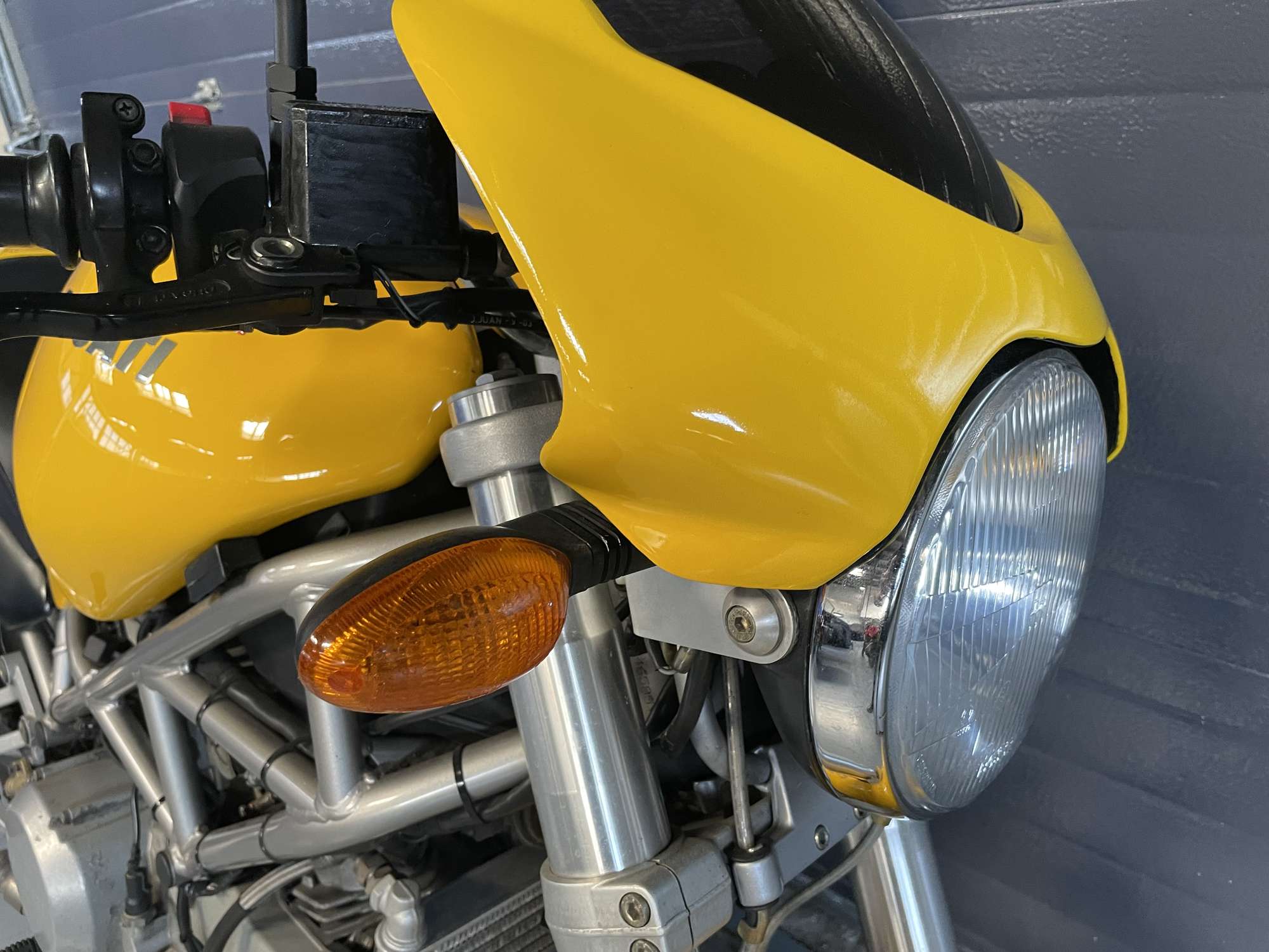 2005 Ducati M800 Monster-Auction Lot