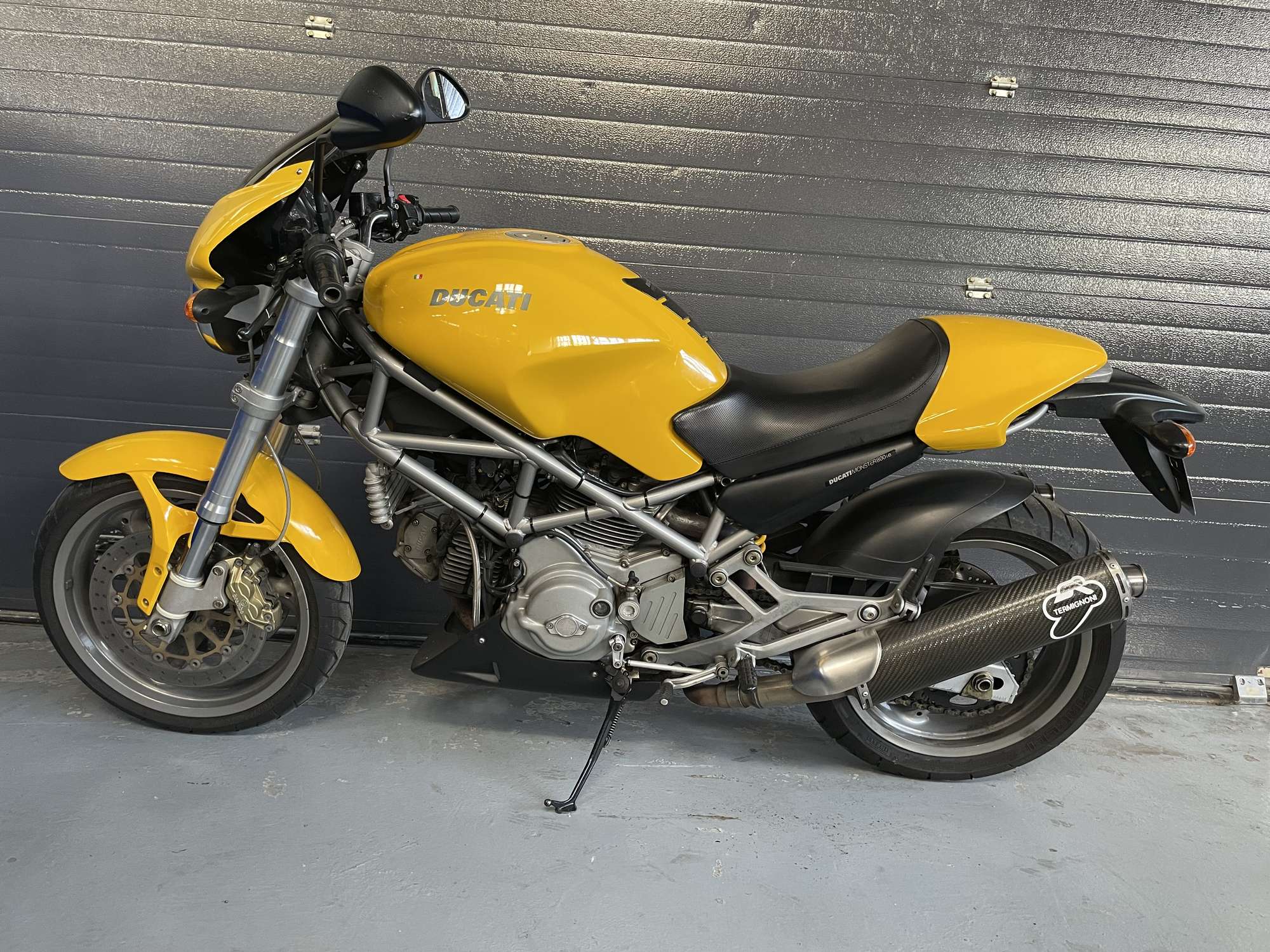 2005 Ducati M800 Monster-Auction Lot