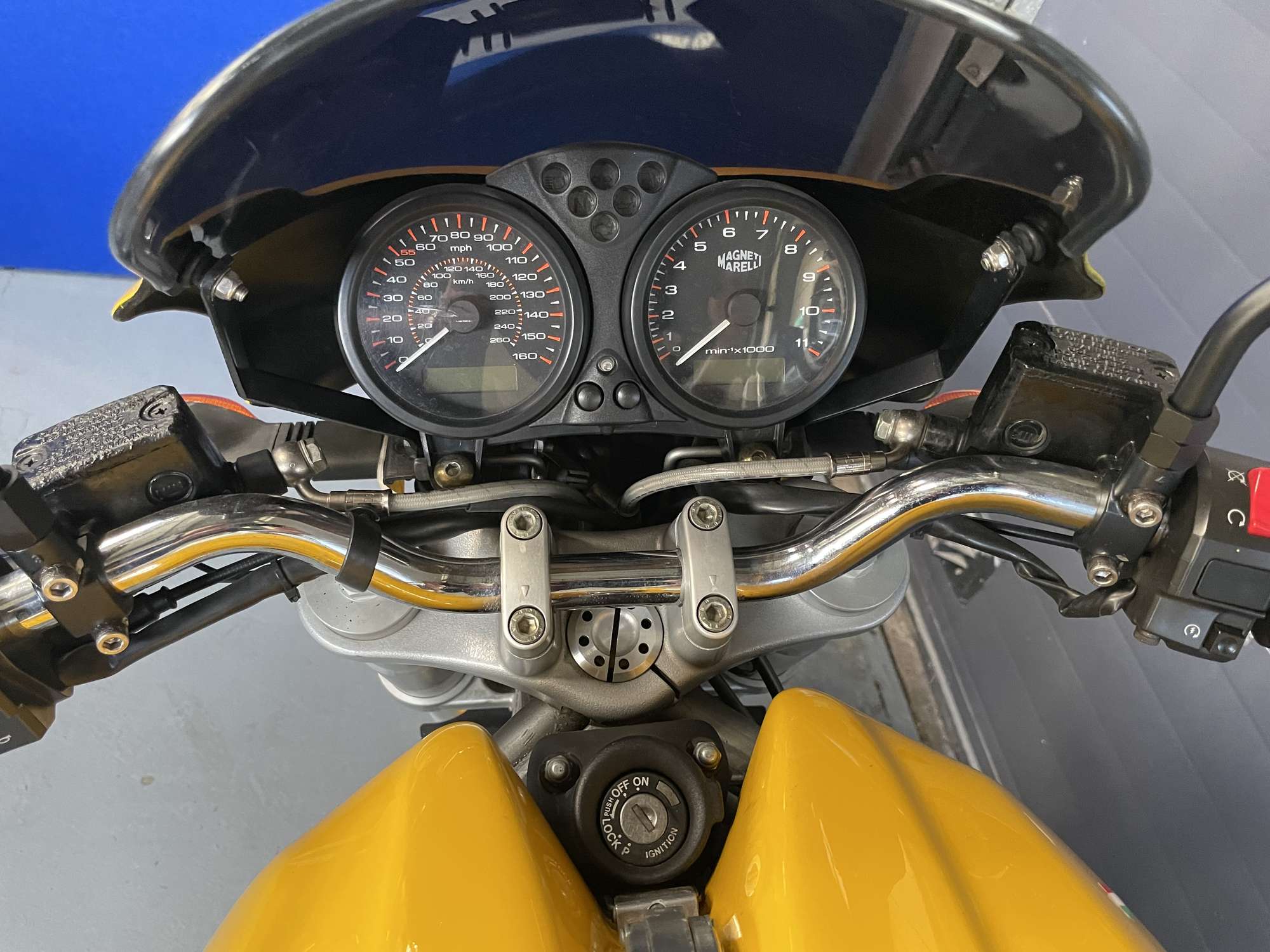 2005 Ducati M800 Monster-Auction Lot