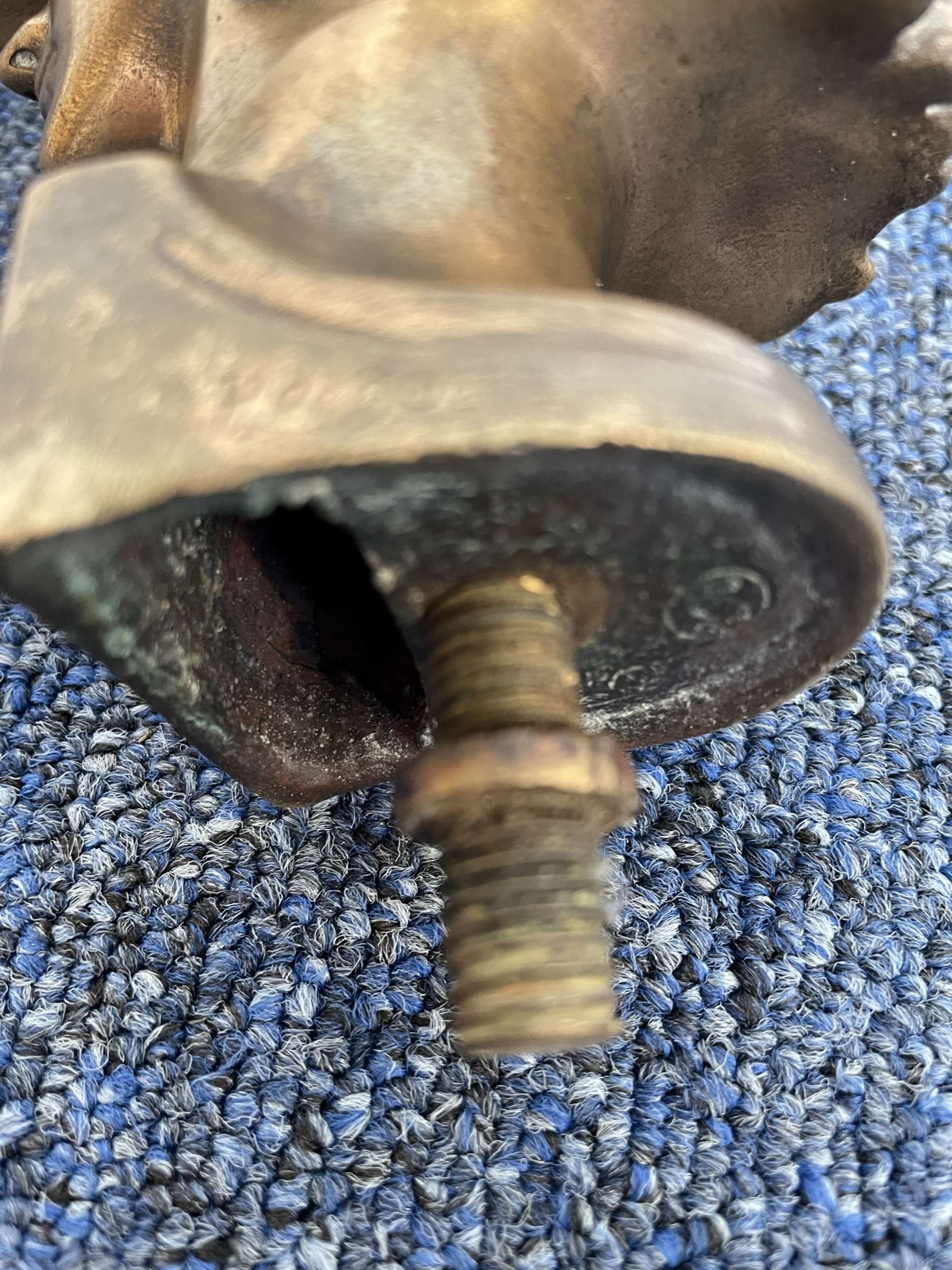 Bonnet Mascot inscribed 