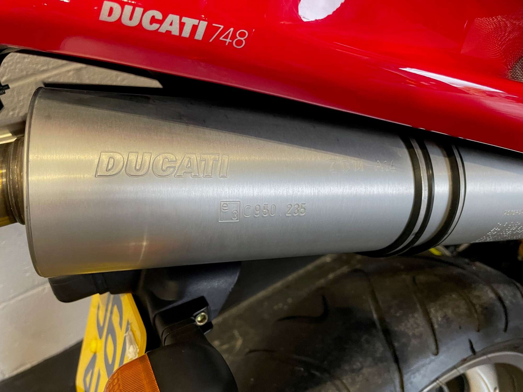 c2001 Ducati 748 Biposto 748cc-Auction Lot