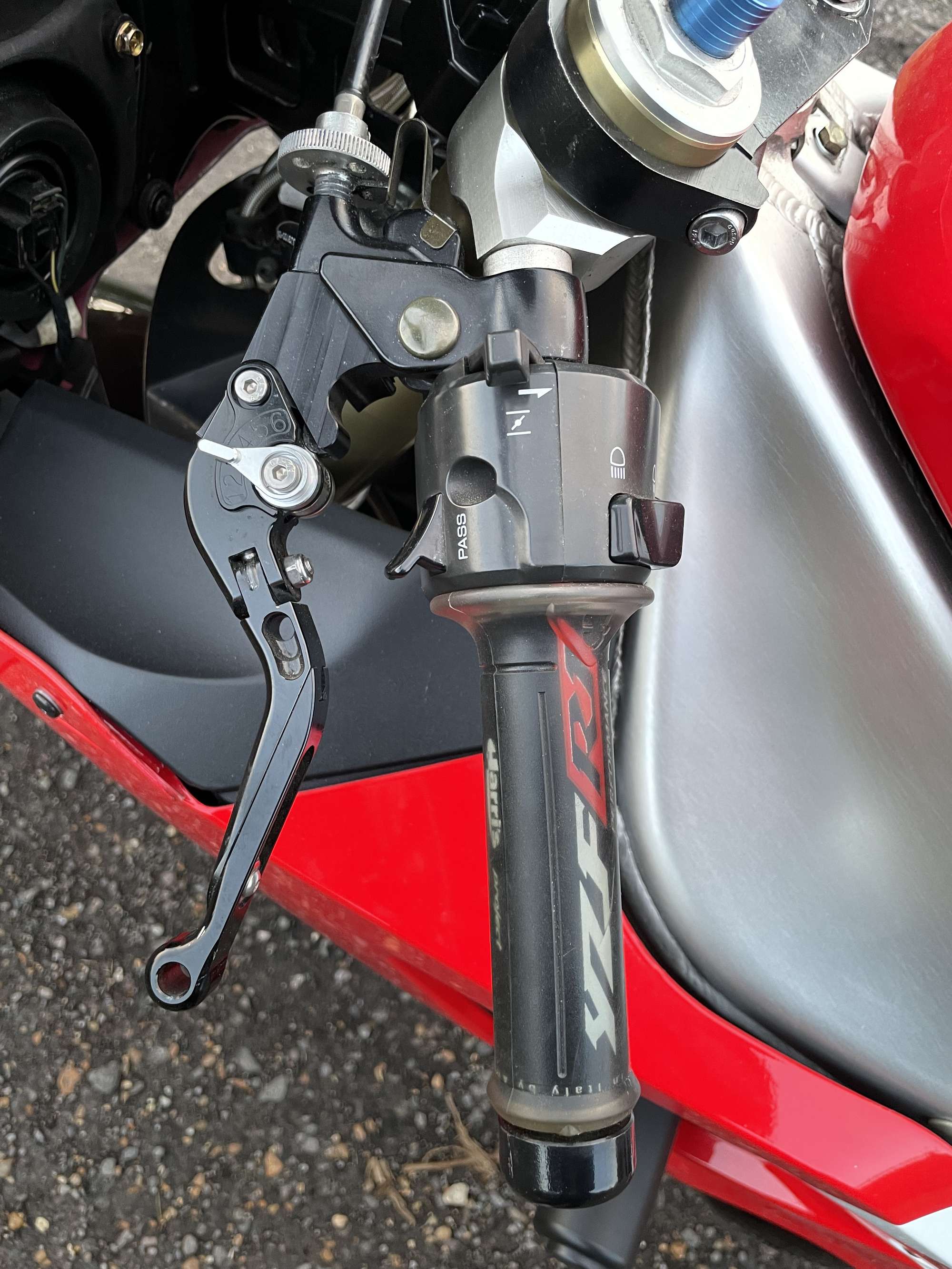 2001 Yamaha YZF-R1-Sold