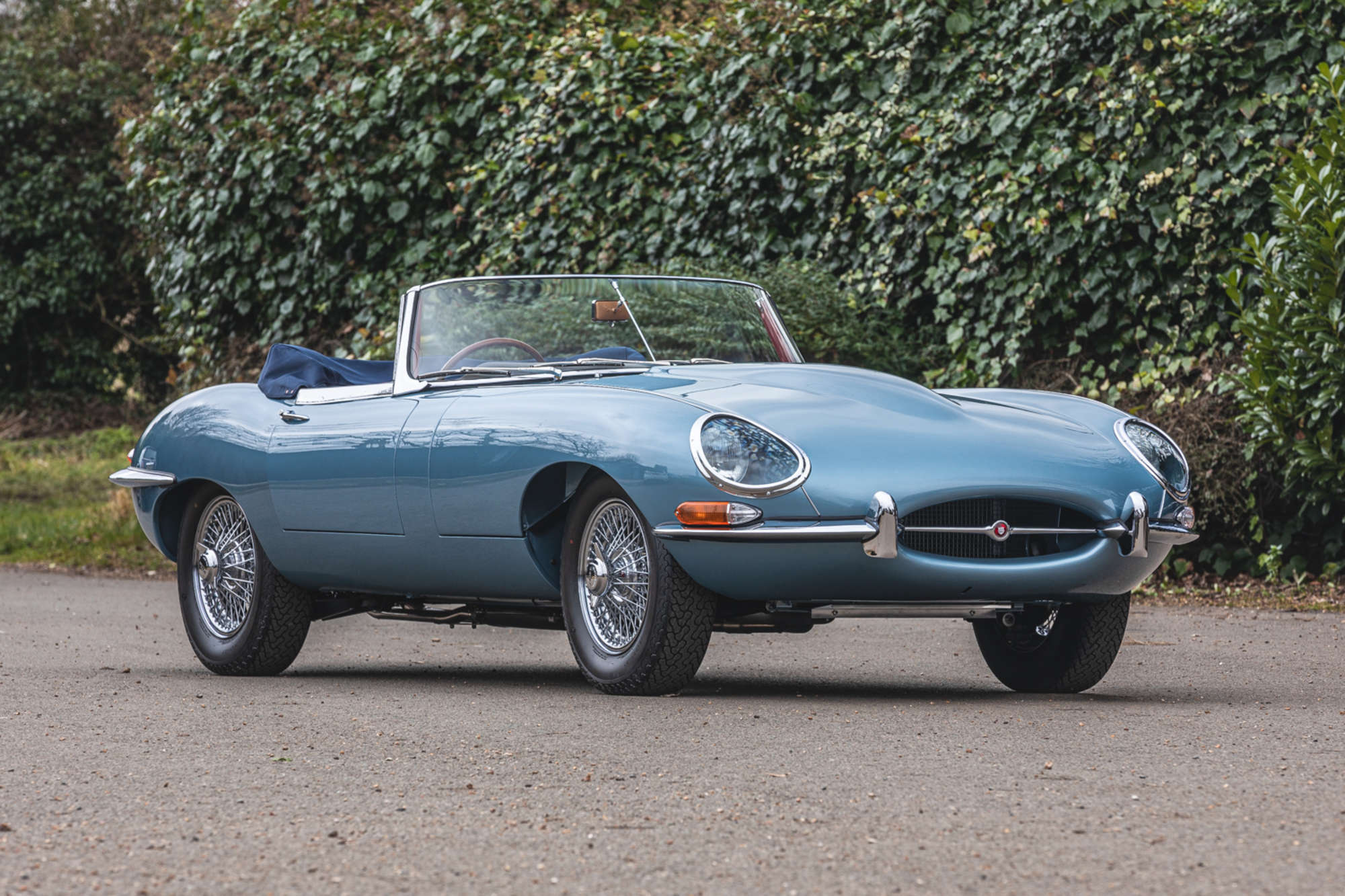 1961 Jaguar E-Type 3.8 Series 1 'Flat Floor' Roadster-Auction Lot