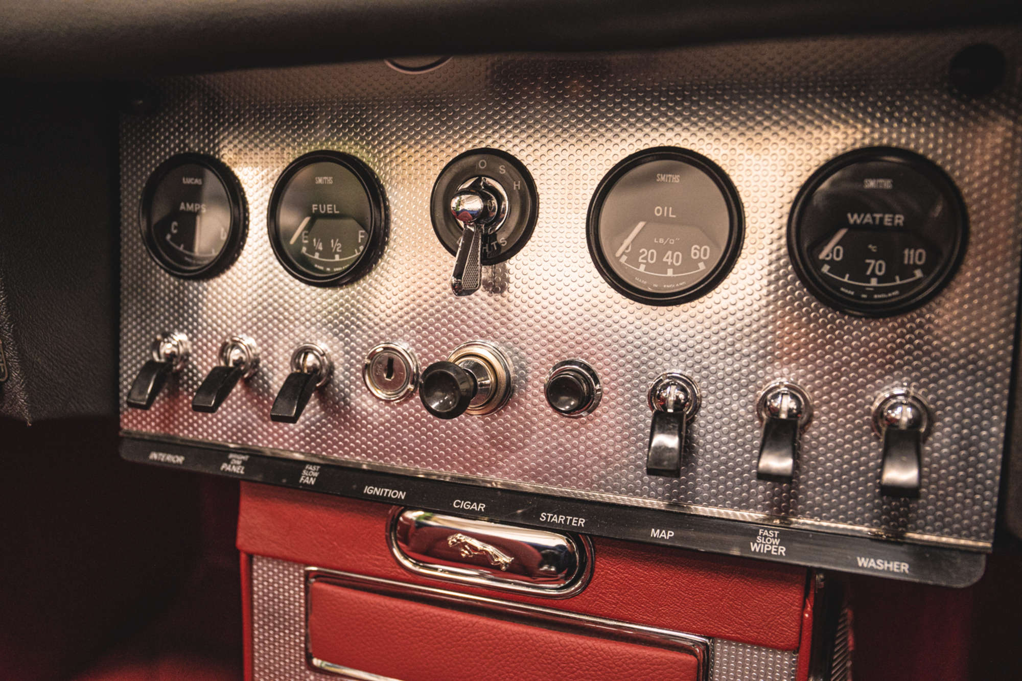 1961 Jaguar E-Type 3.8 Series 1 'Flat Floor' Roadster-Auction Lot