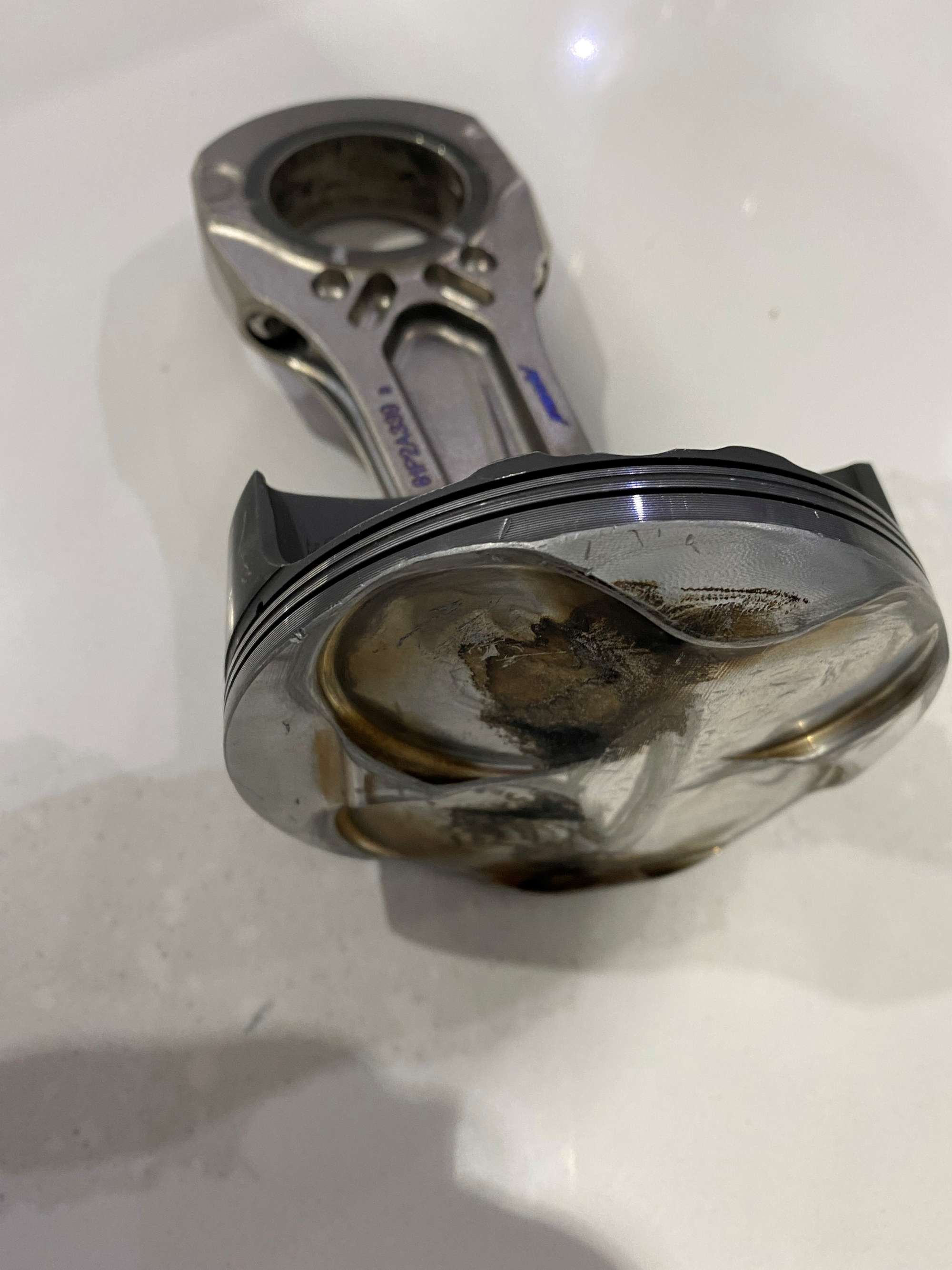 F2001 V10 Piston and Connecting Rod-Auction Lot