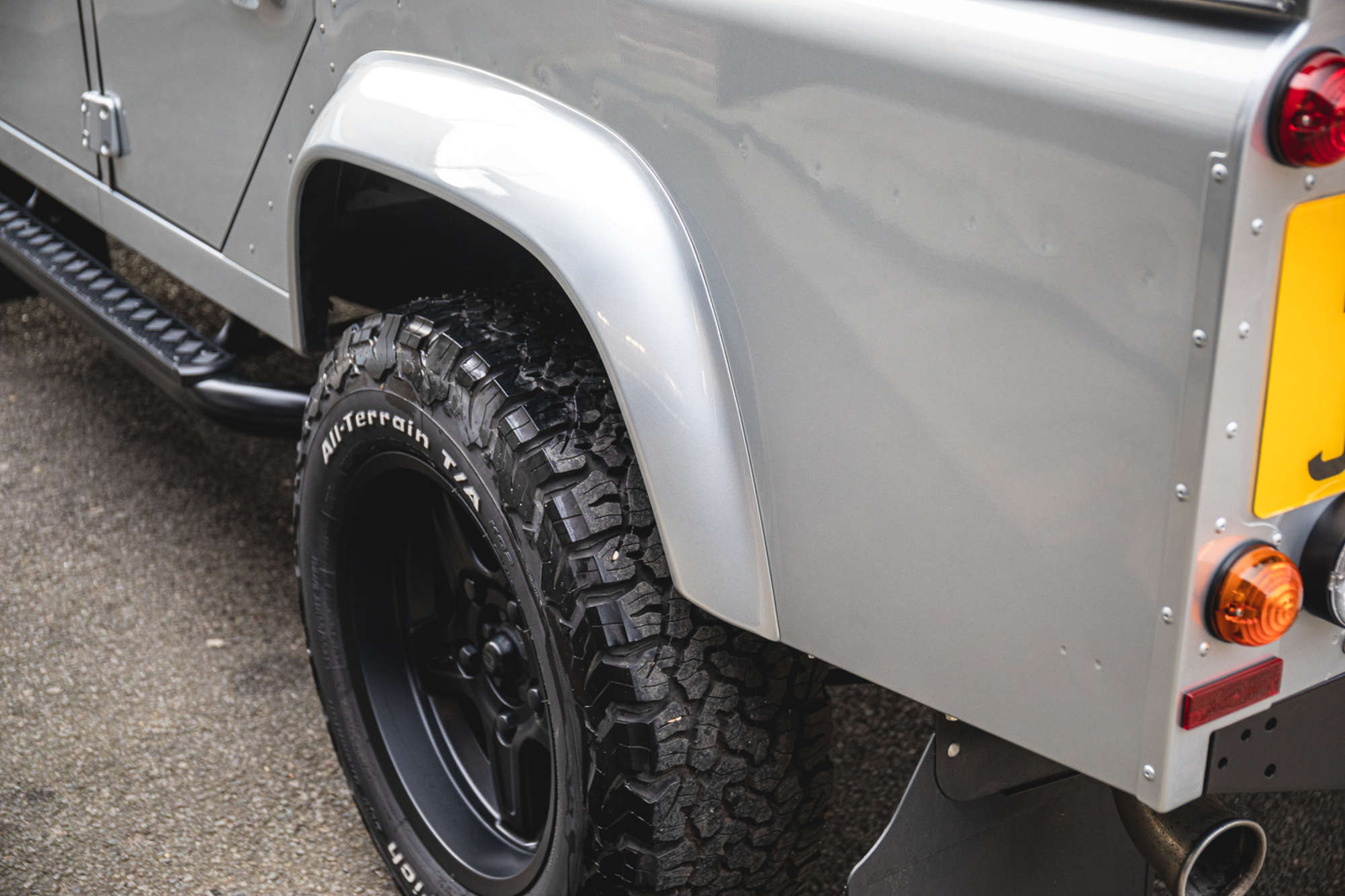 2015 Land Rover Defender 11O XS -Auction Lot