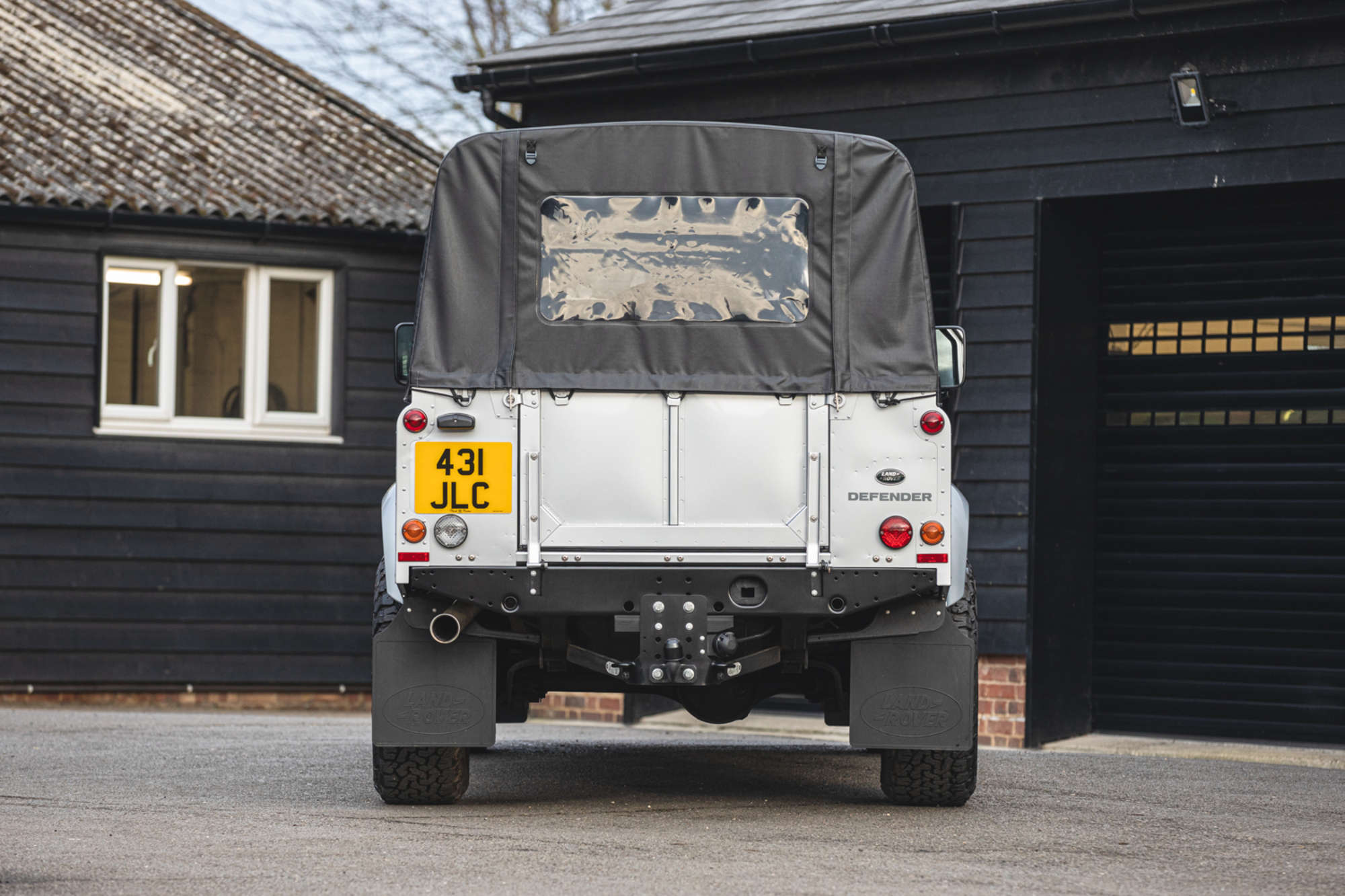 2015 Land Rover Defender 11O XS -Auction Lot