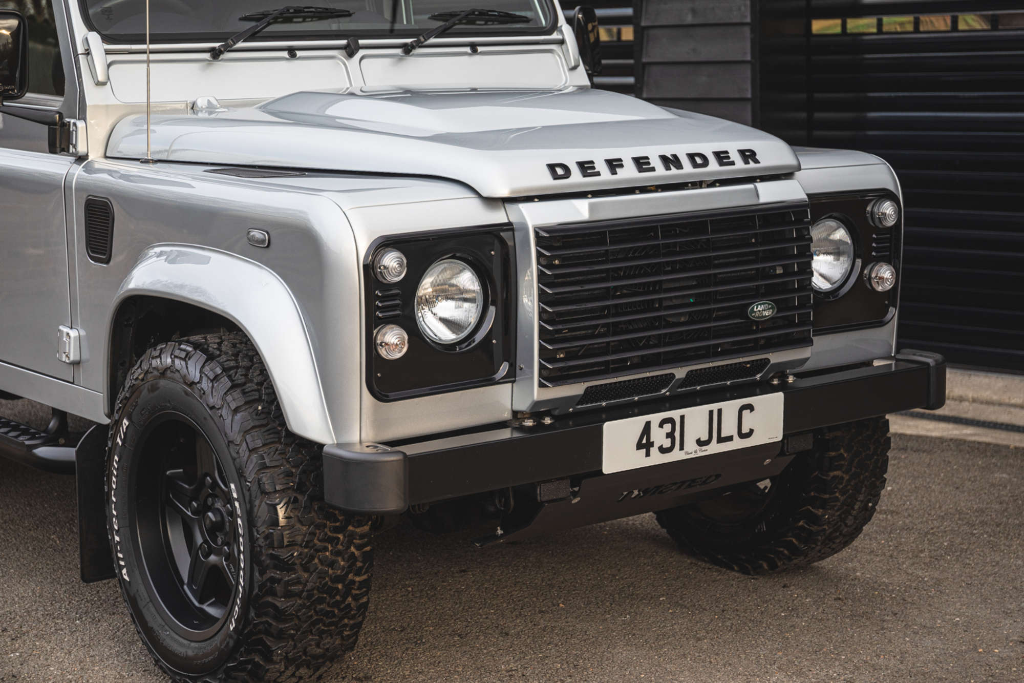 2015 Land Rover Defender 11O XS -Auction Lot