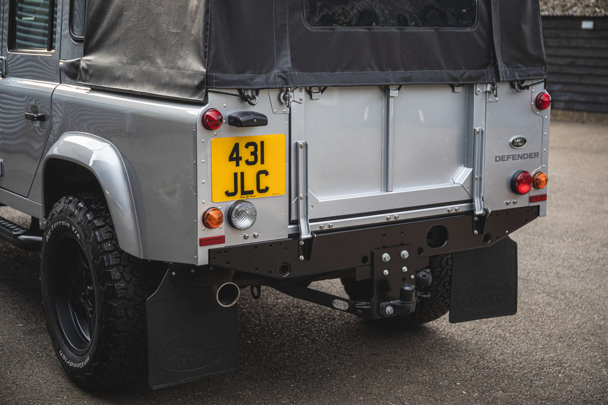 2015 Land Rover Defender 11O XS -Auction Lot