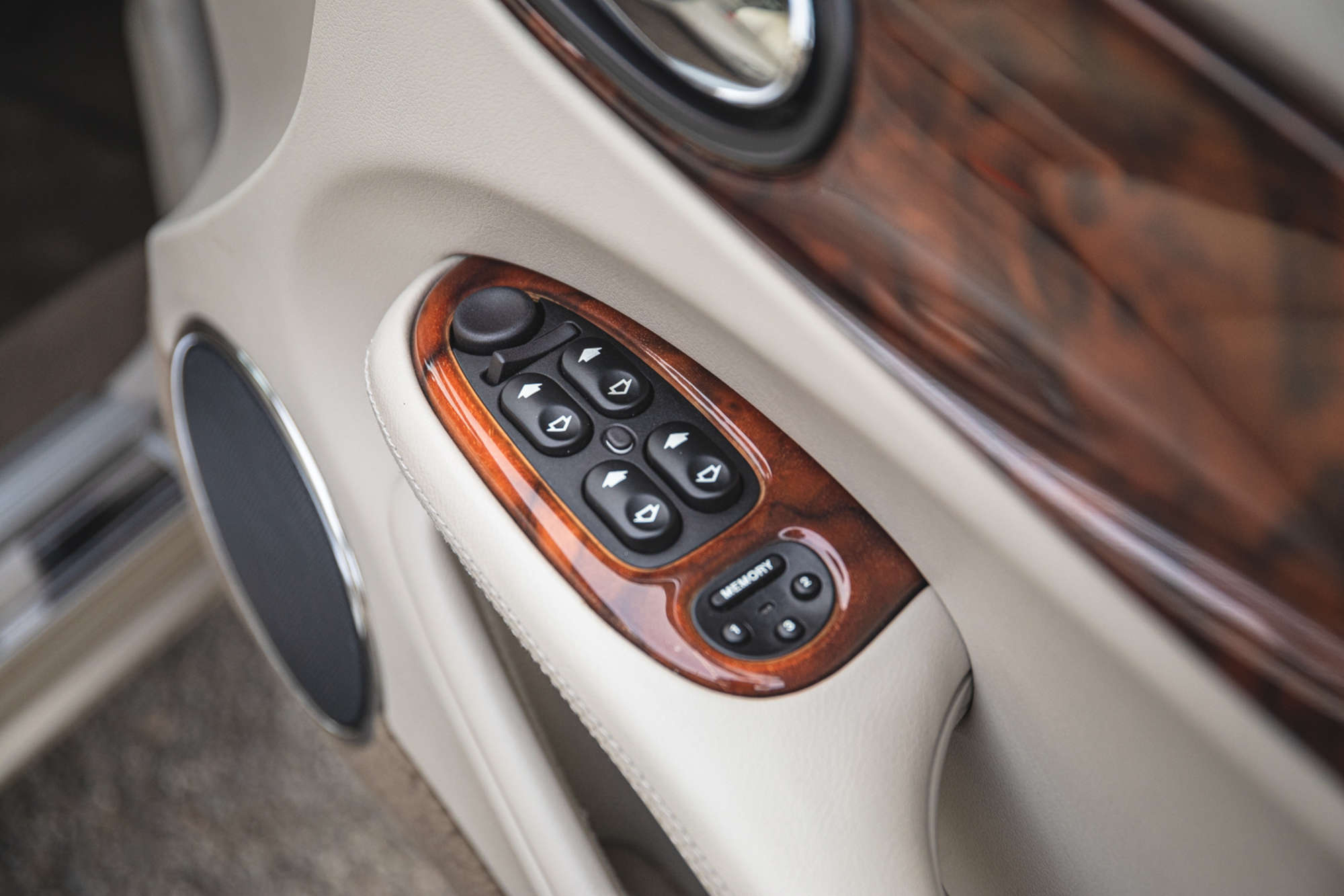 1998 Jaguar XJ Sovereign X308-Sold