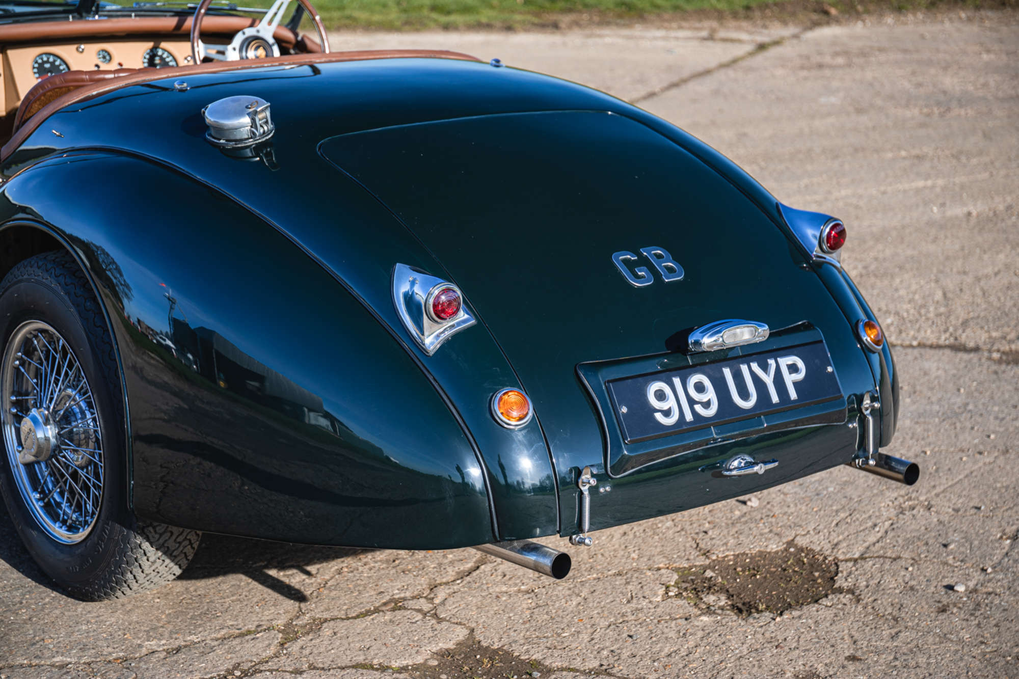 1951 Jaguar XK120 Roadster-Auction Lot