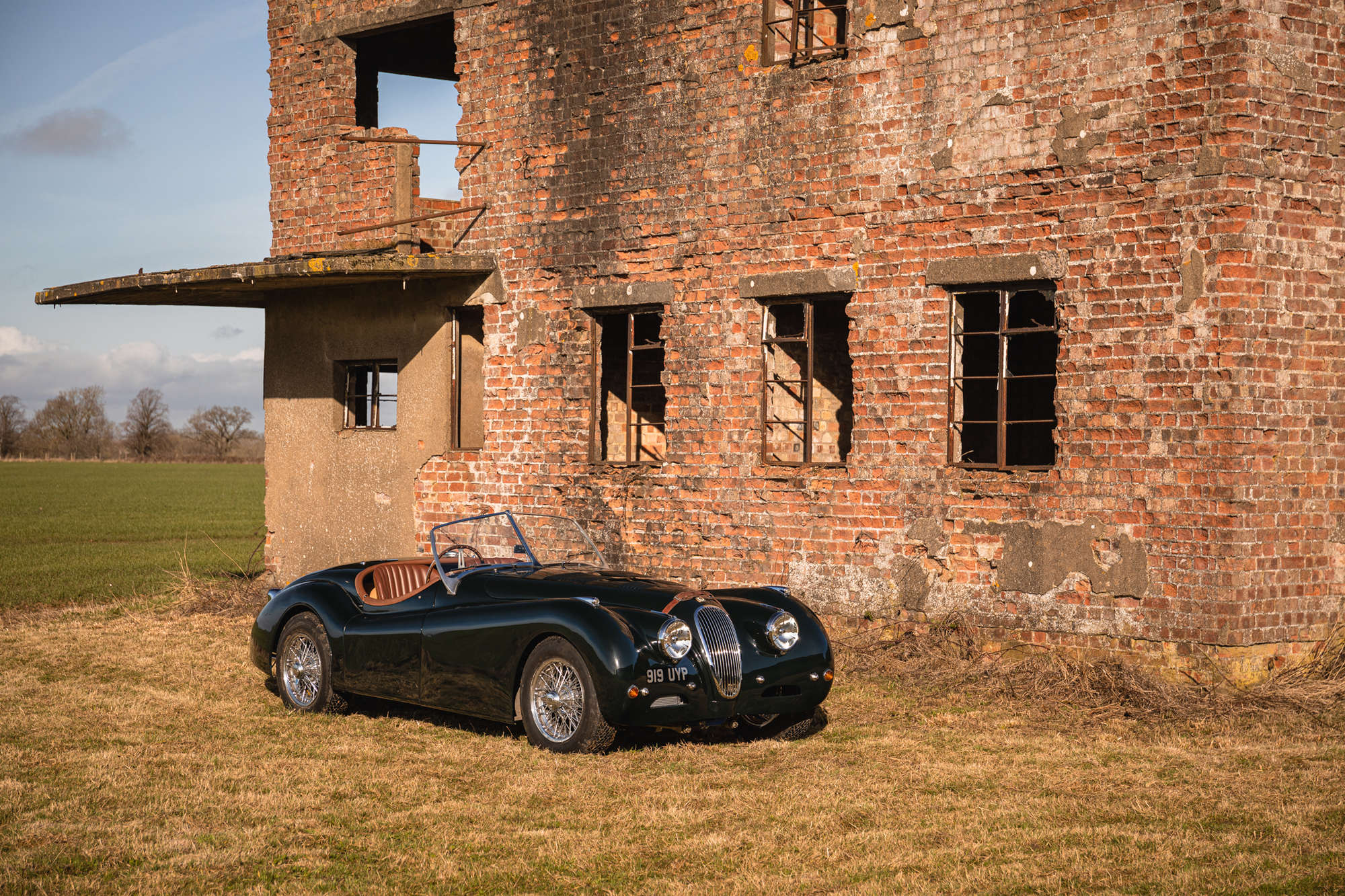 1951 Jaguar XK120 Roadster-Auction Lot