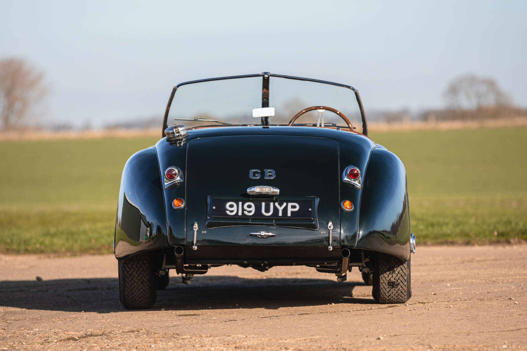 1951 Jaguar XK120 Roadster-Auction Lot