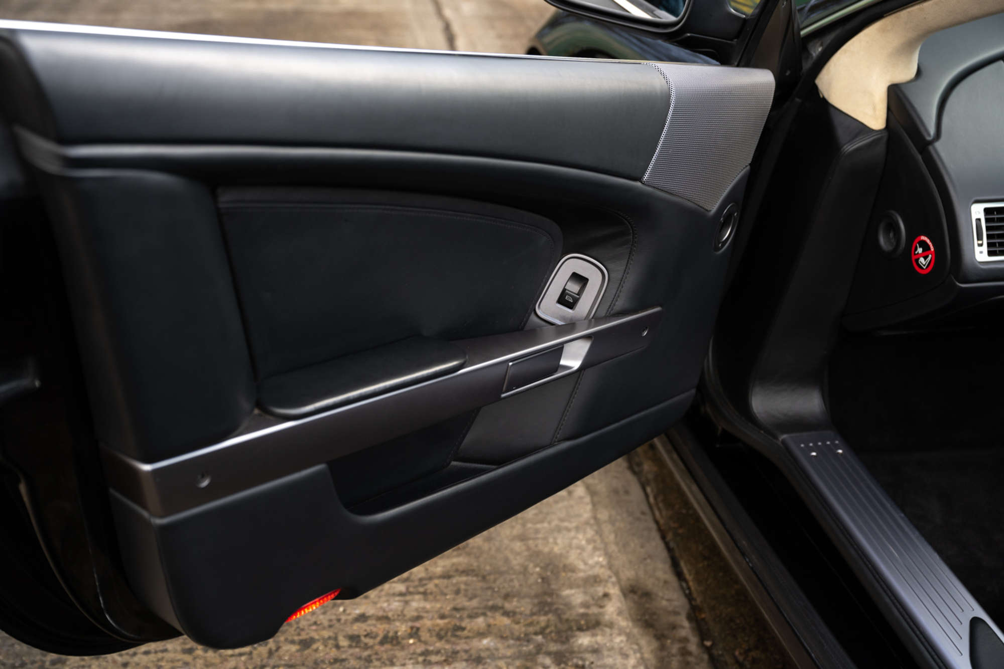 2006 Aston Martin DB9 Volante-Auction Lot