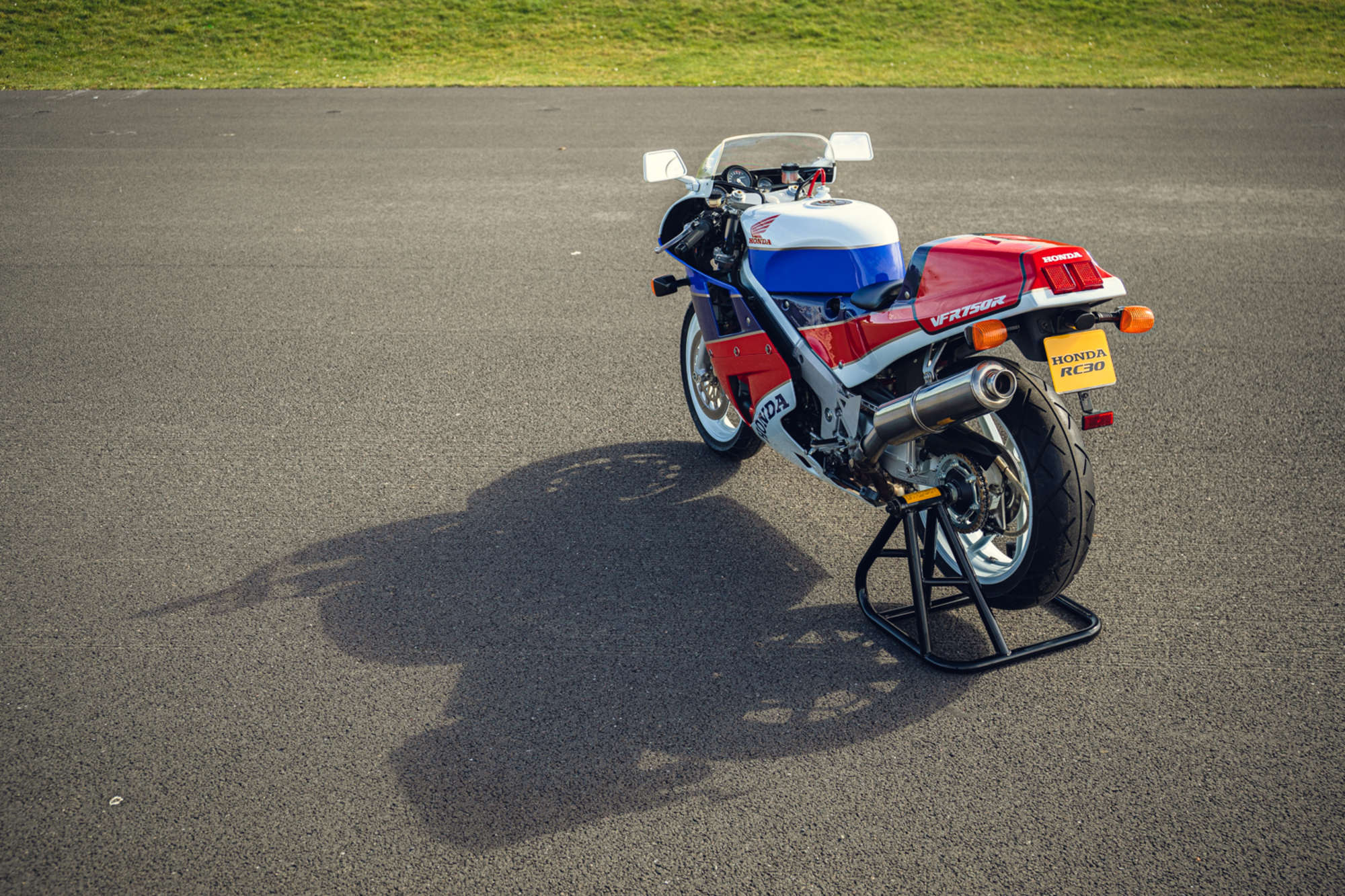 1990 Honda VFR750R Type RC30 748cc-Sold