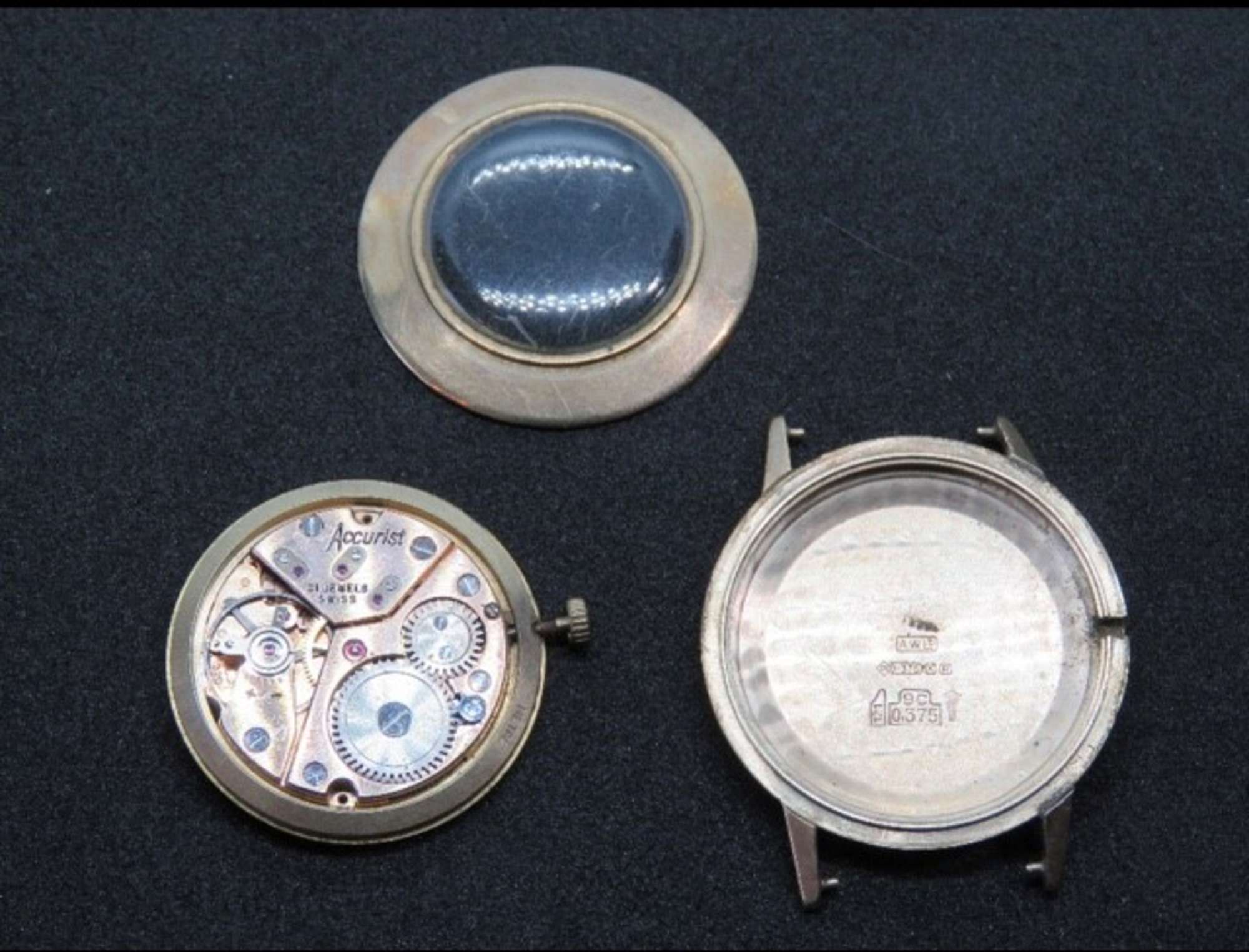 A rare vintage 1970s 9ct gold 'flying saucer' Accurist wrist-Auction Lot