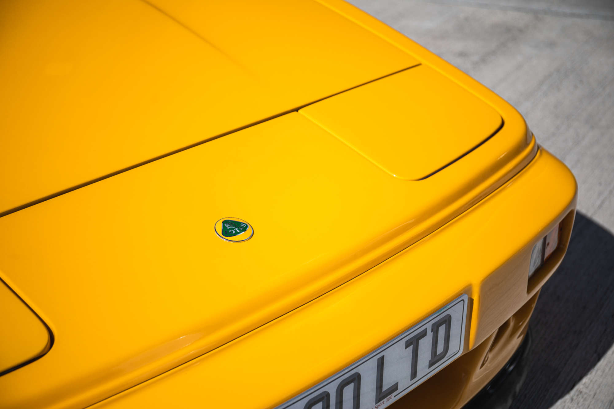 1994 Lotus Esprit Sport 300-Sold