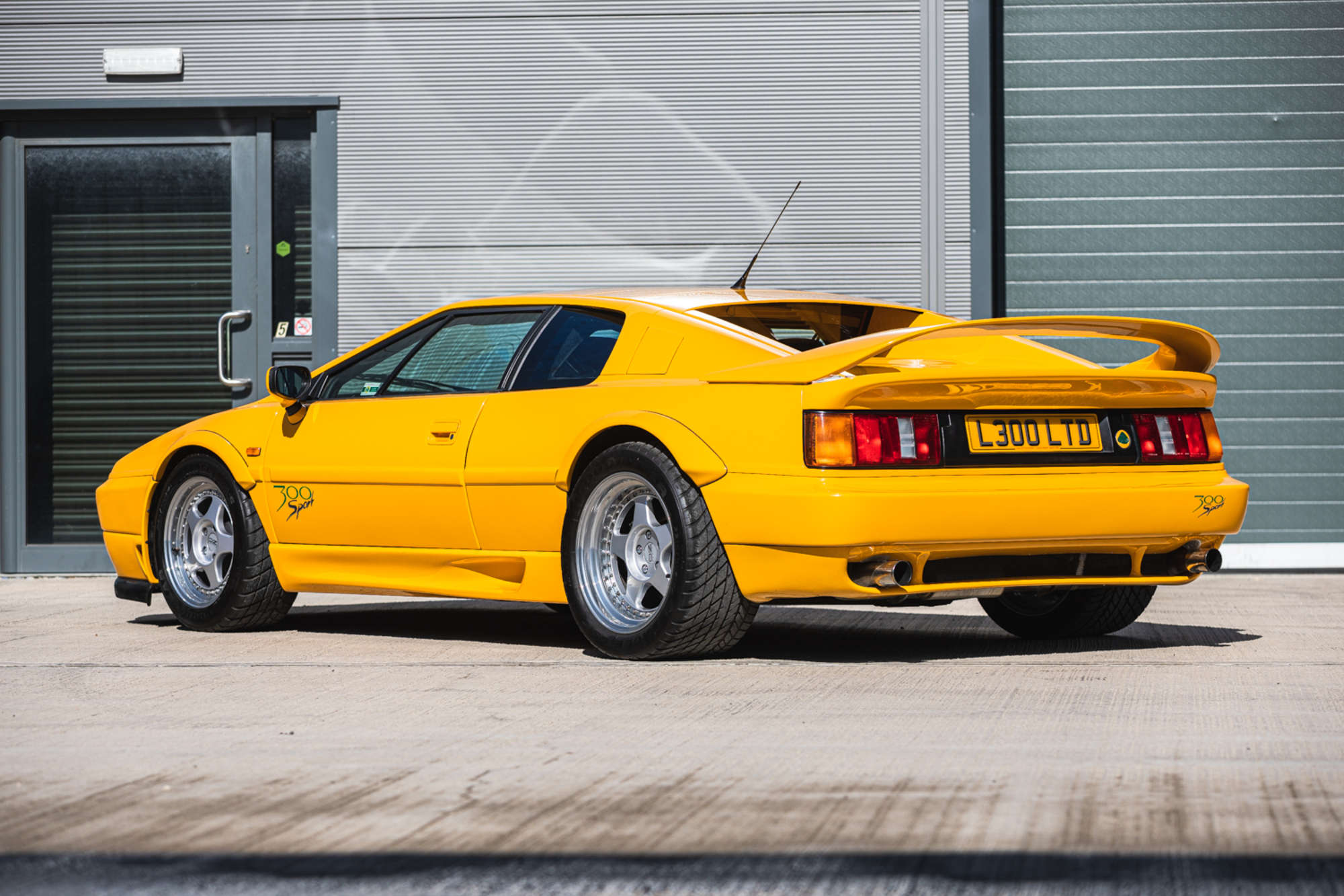 1994 Lotus Esprit Sport 300-Sold