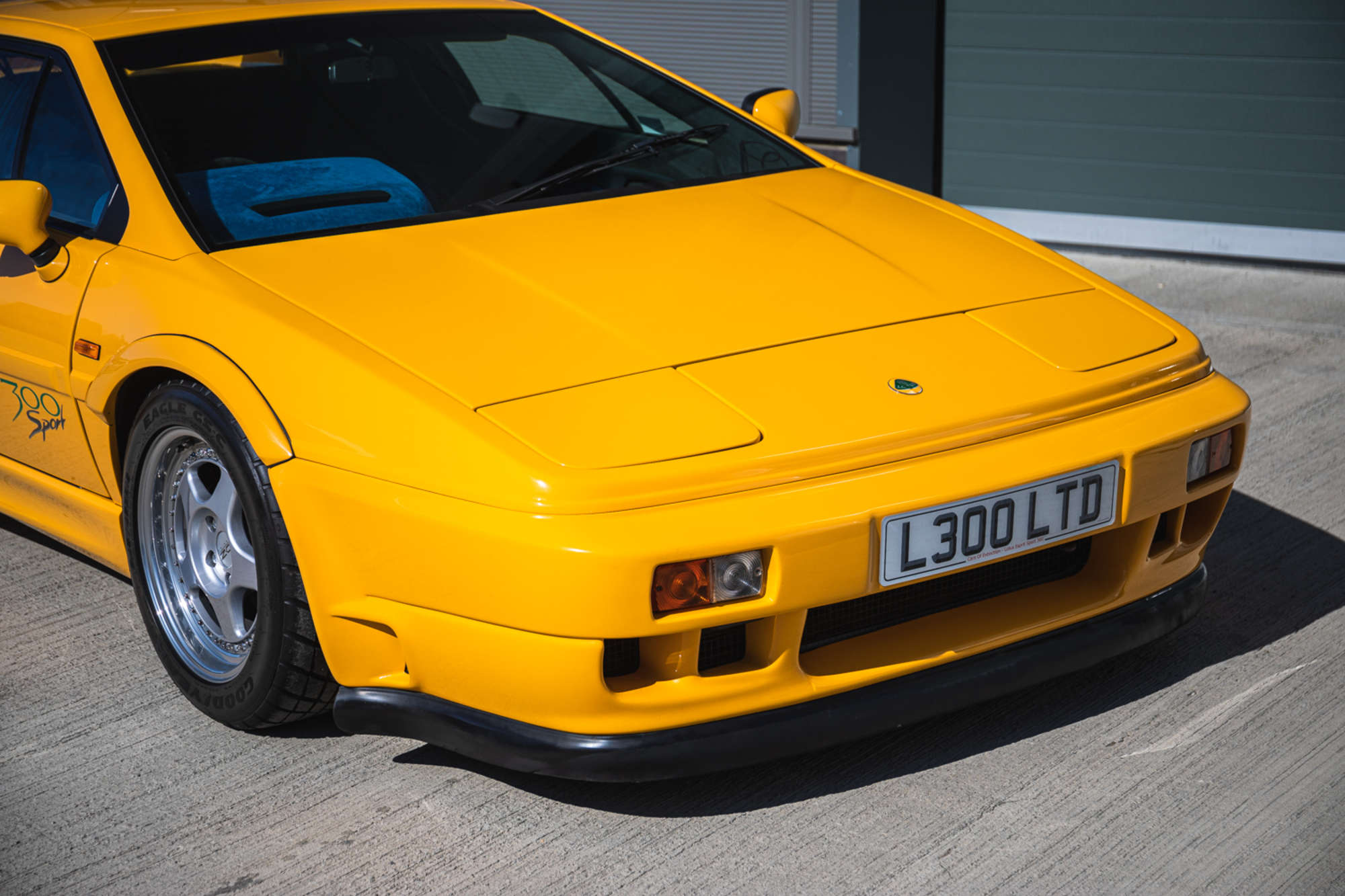 1994 Lotus Esprit Sport 300-Sold