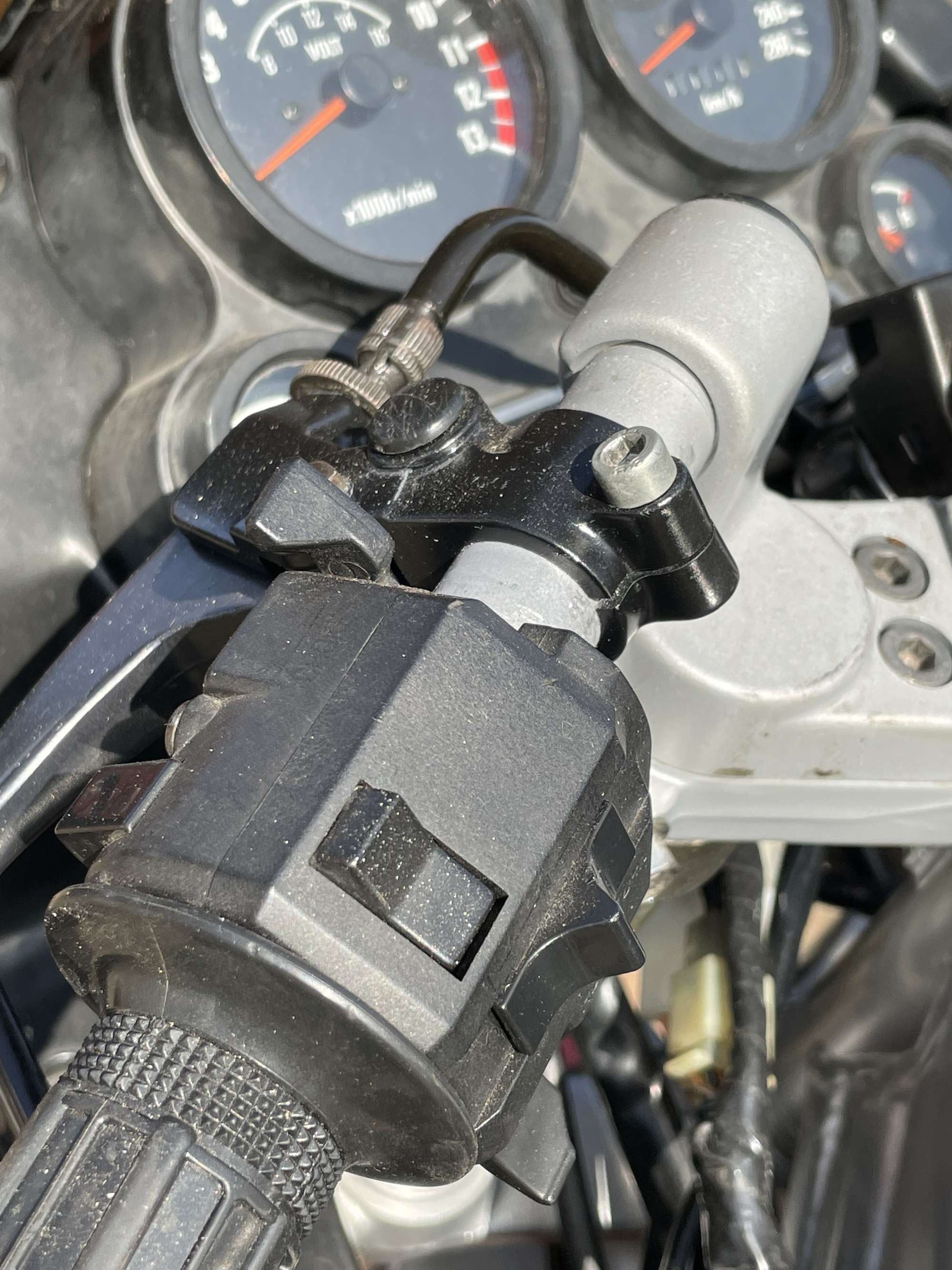 1985 Kawasaki GPZ 600R-Sold