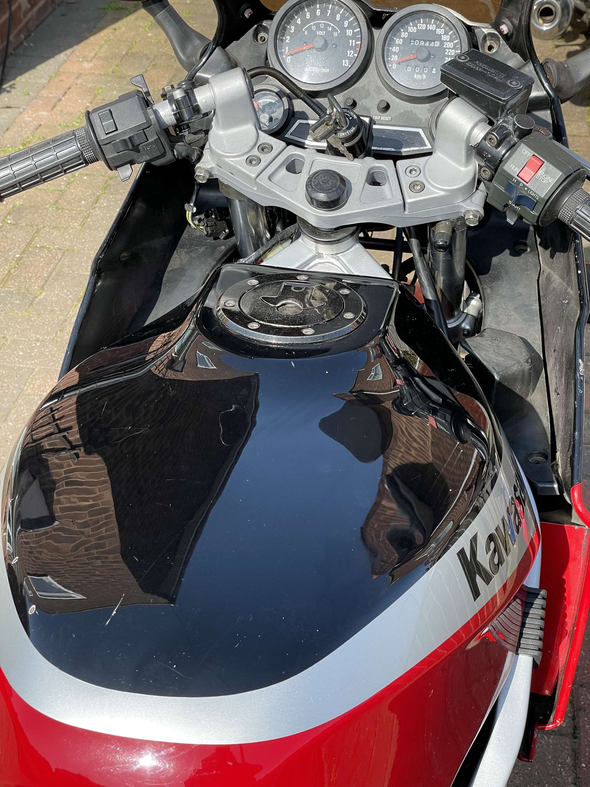 1985 Kawasaki GPZ 600R-Sold