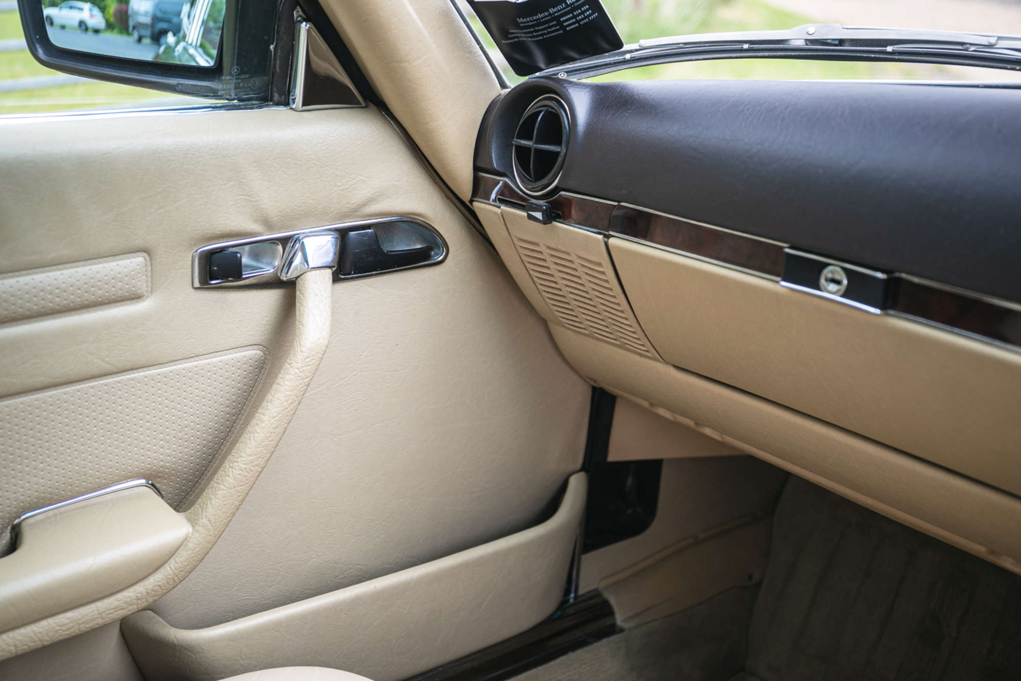 1987 Mercedes-Benz 420 SL (R107)-Auction Lot