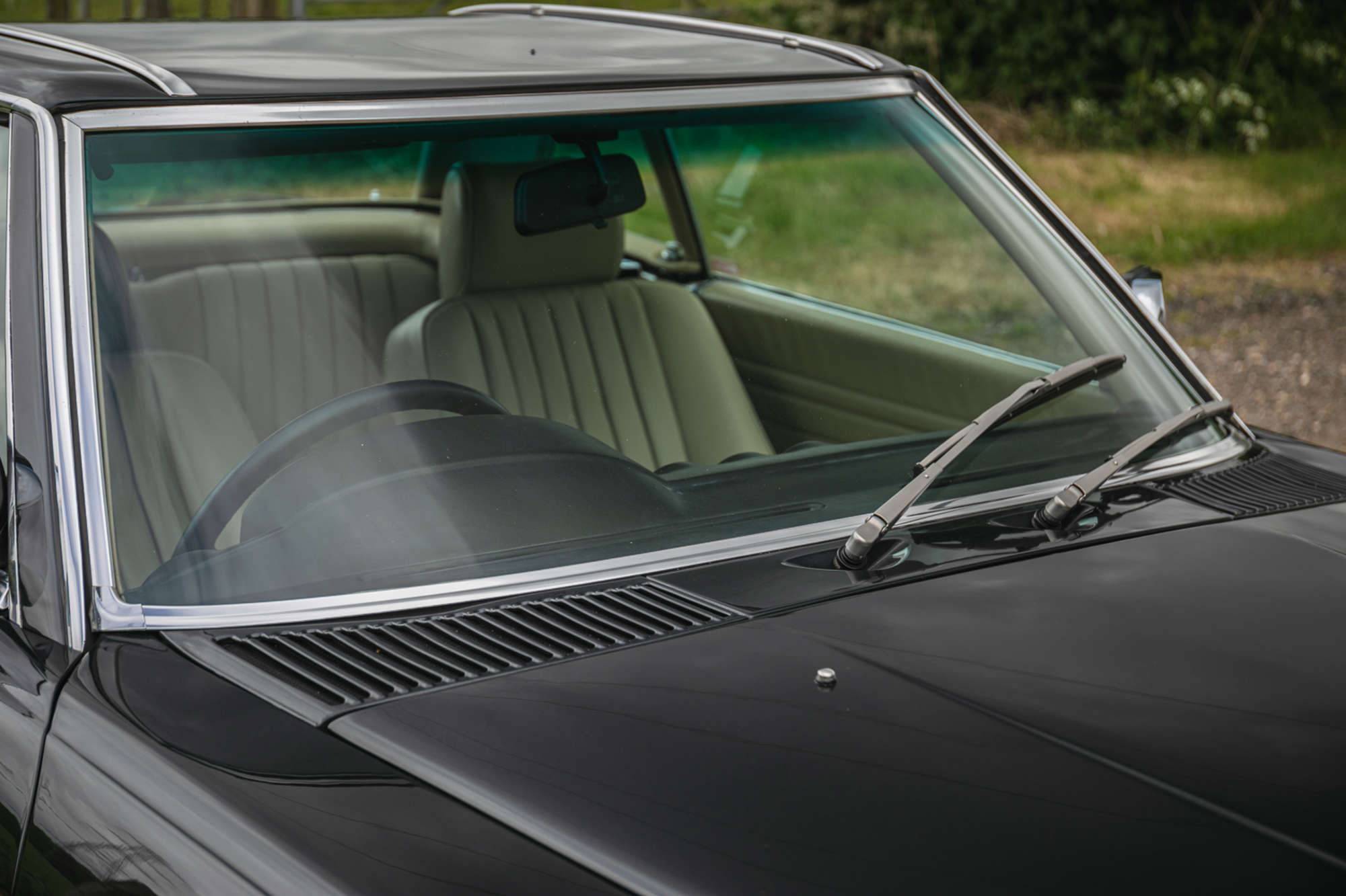 1987 Mercedes-Benz 420 SL (R107)-Auction Lot