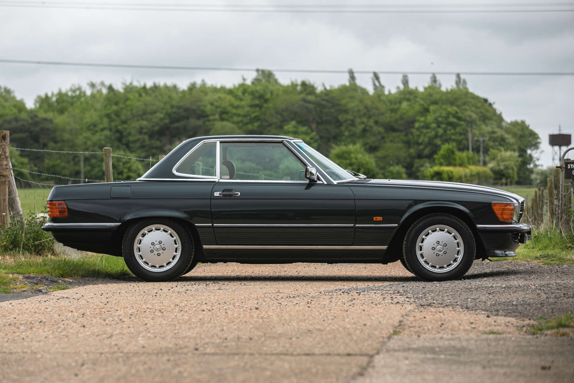 1987 Mercedes-Benz 420 SL (R107)-Auction Lot