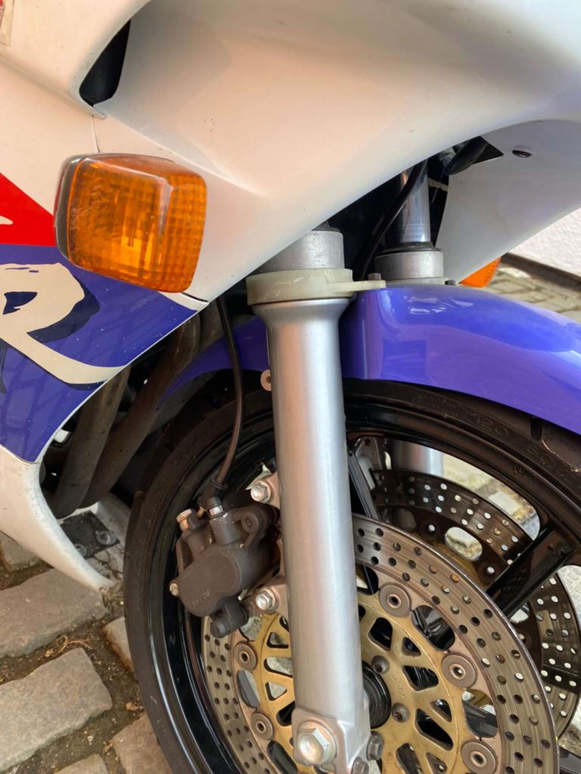 1990 Honda CBR400 RR (NC29)-Auction Lot