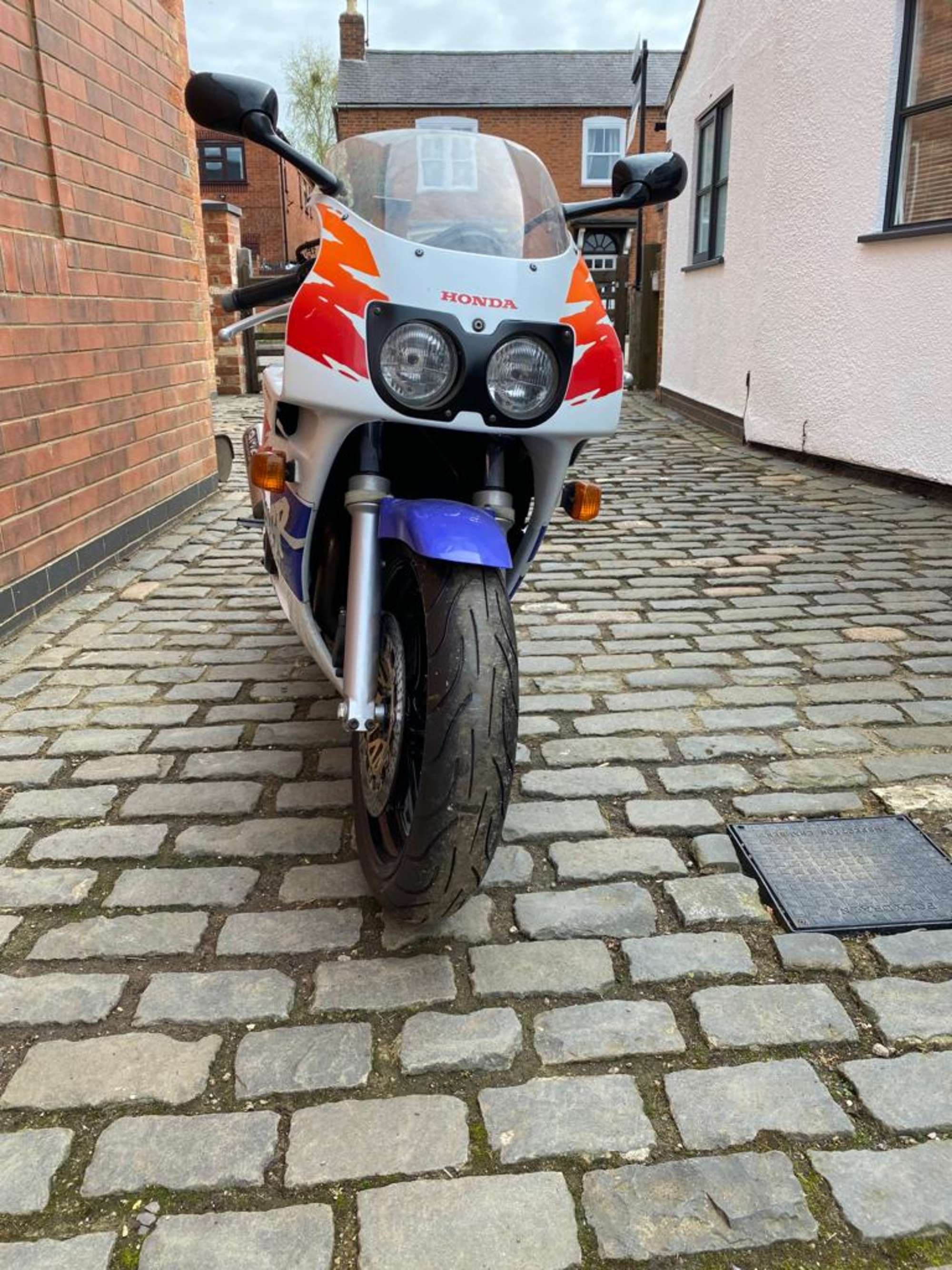 1990 Honda CBR400 RR (NC29)-Auction Lot