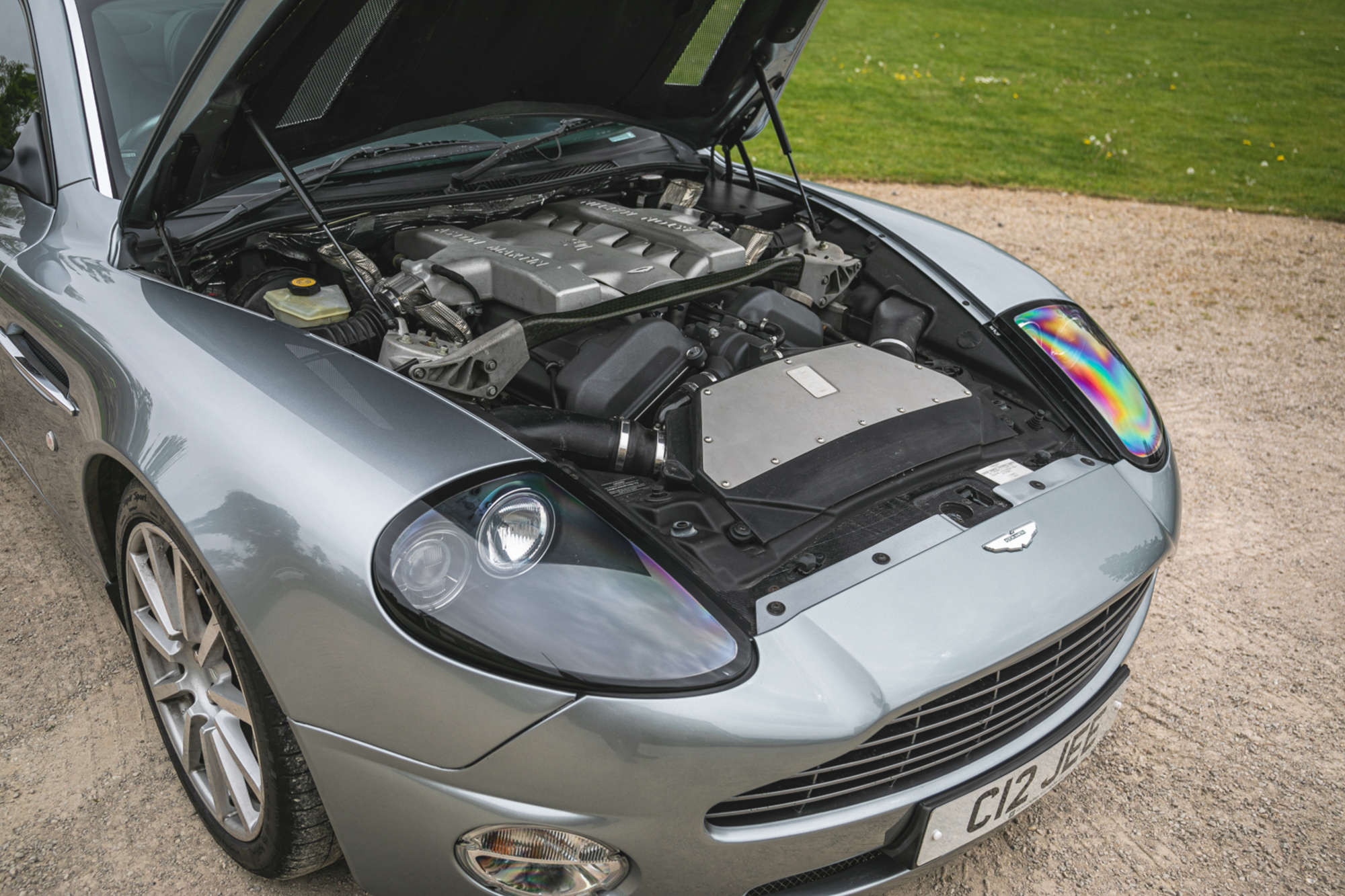 2005 Aston Martin Vanquish S 2+2-Auction Lot